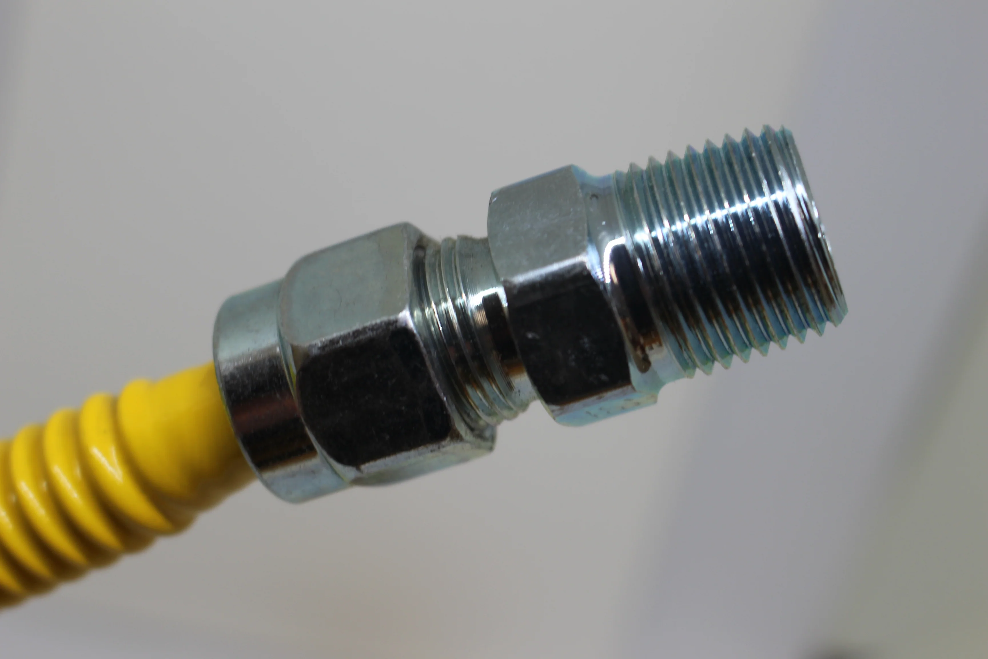 3/8" ID ProCoat SS Gas Connector with 1/2" MIP (3/8" FIP Tap) x 1/2" FIP Gas Ball Valve (24" Length), NEW! - Image 2