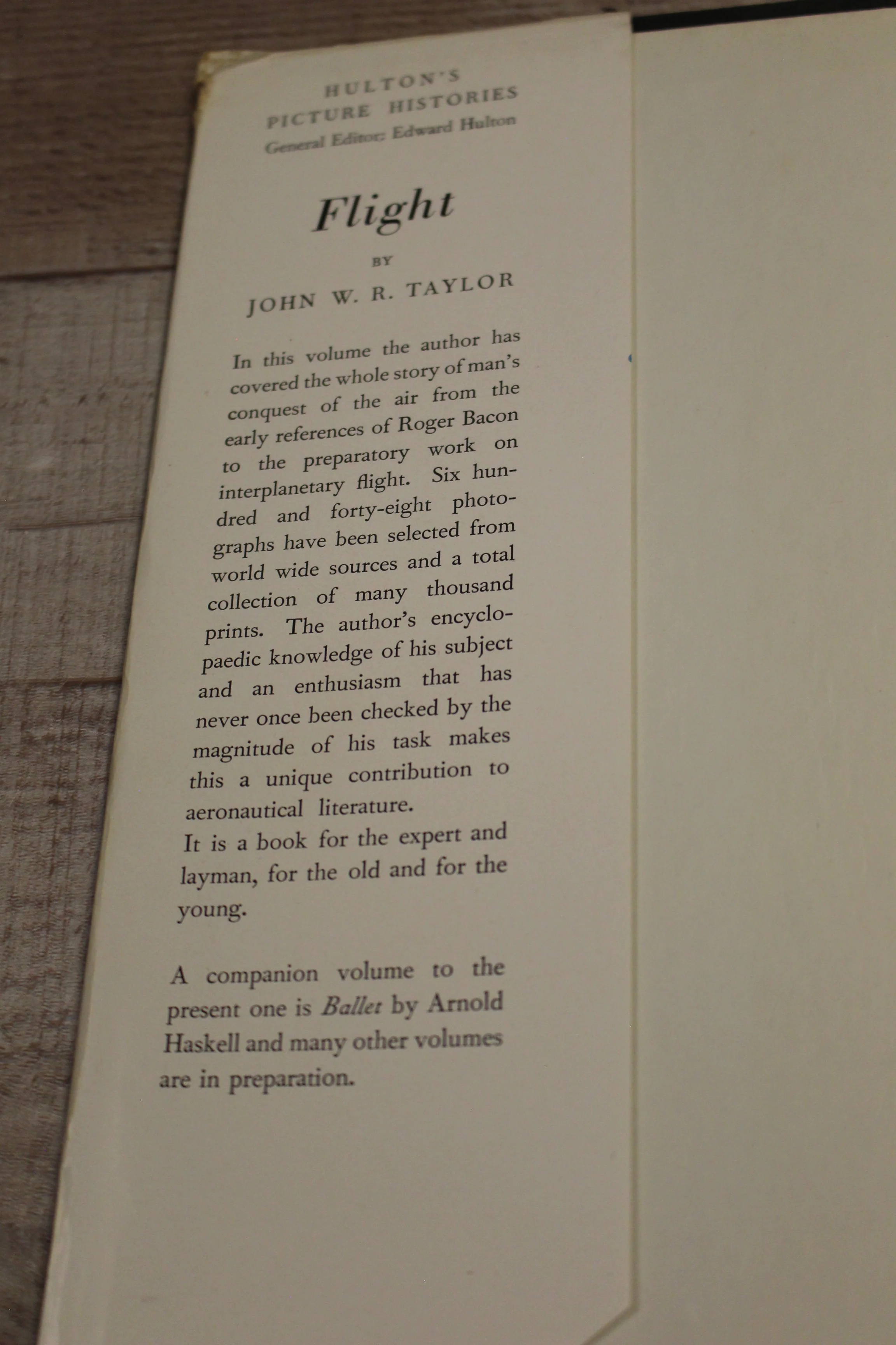 A Picture History of Flight - John W.R. Taylor - Used - Image 3