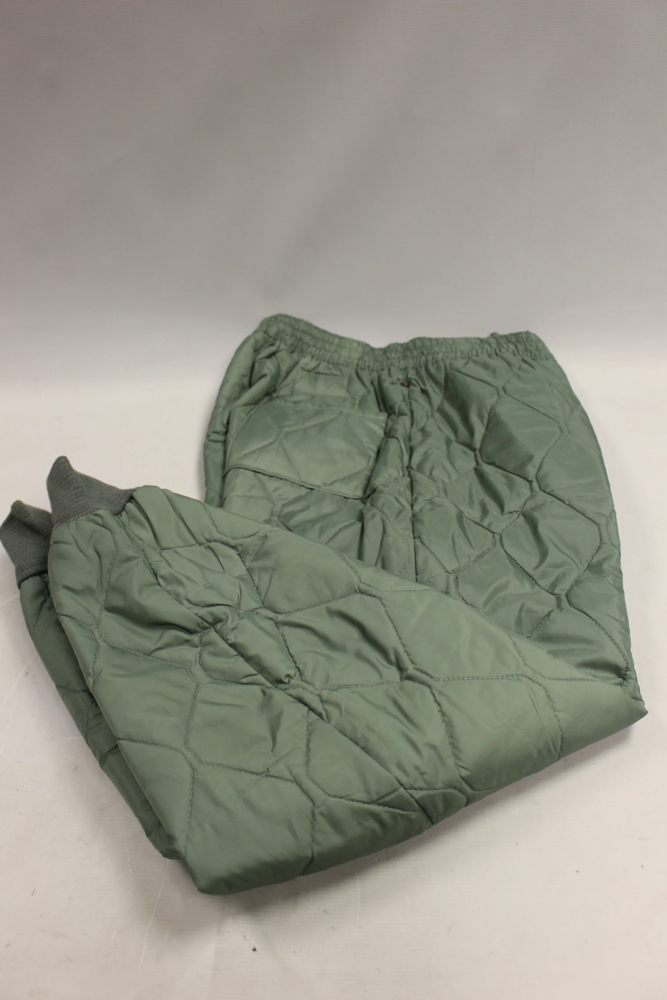 Air Force CWU-9/P Quilted Flyer's Trouser Liners - Large - 8415-00-844-9817 -New