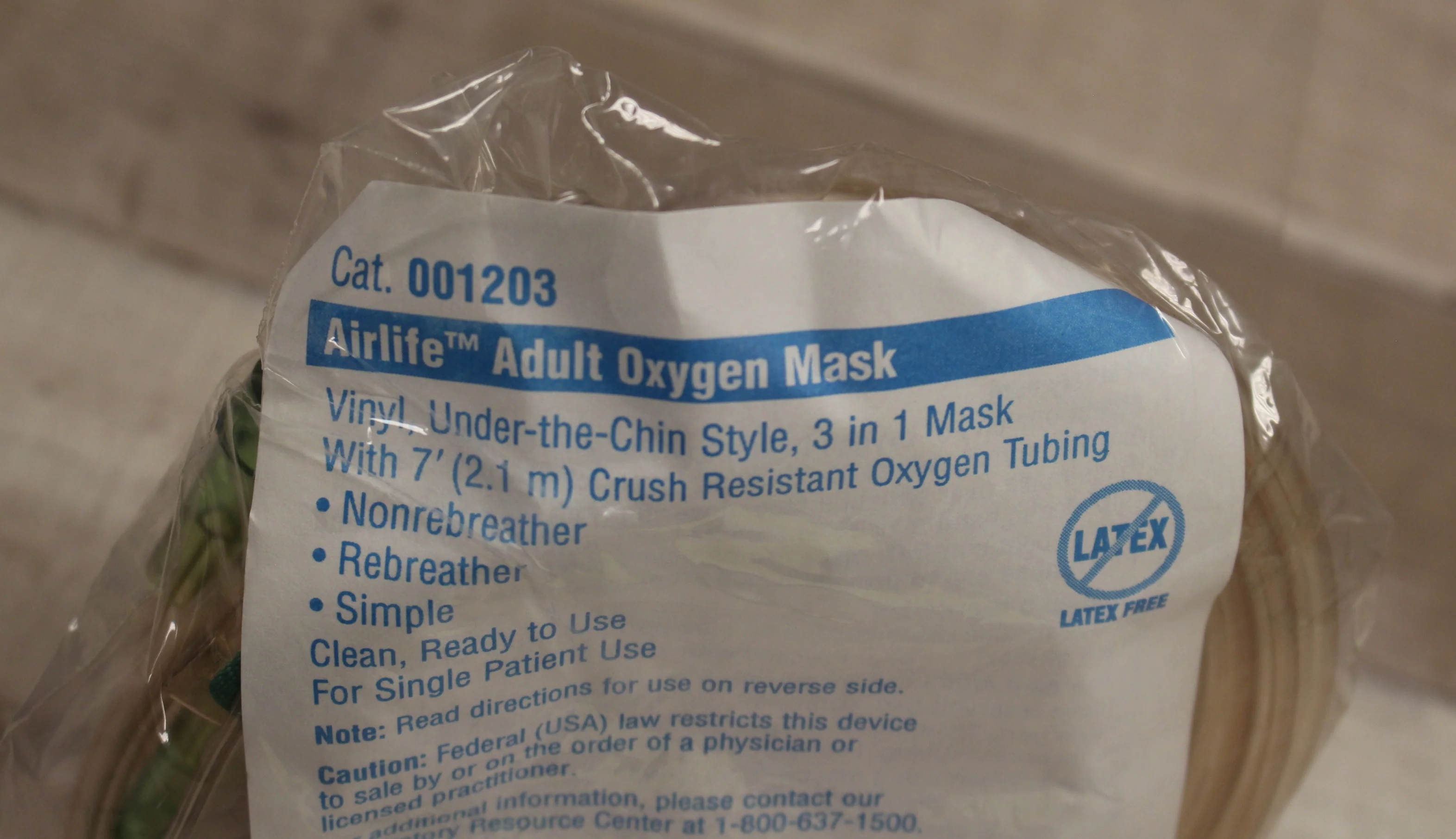 AirLife Adult Oxygen Mask Vinyl Under The Chin Style with 7' Tubing - 001203 New - Image 2