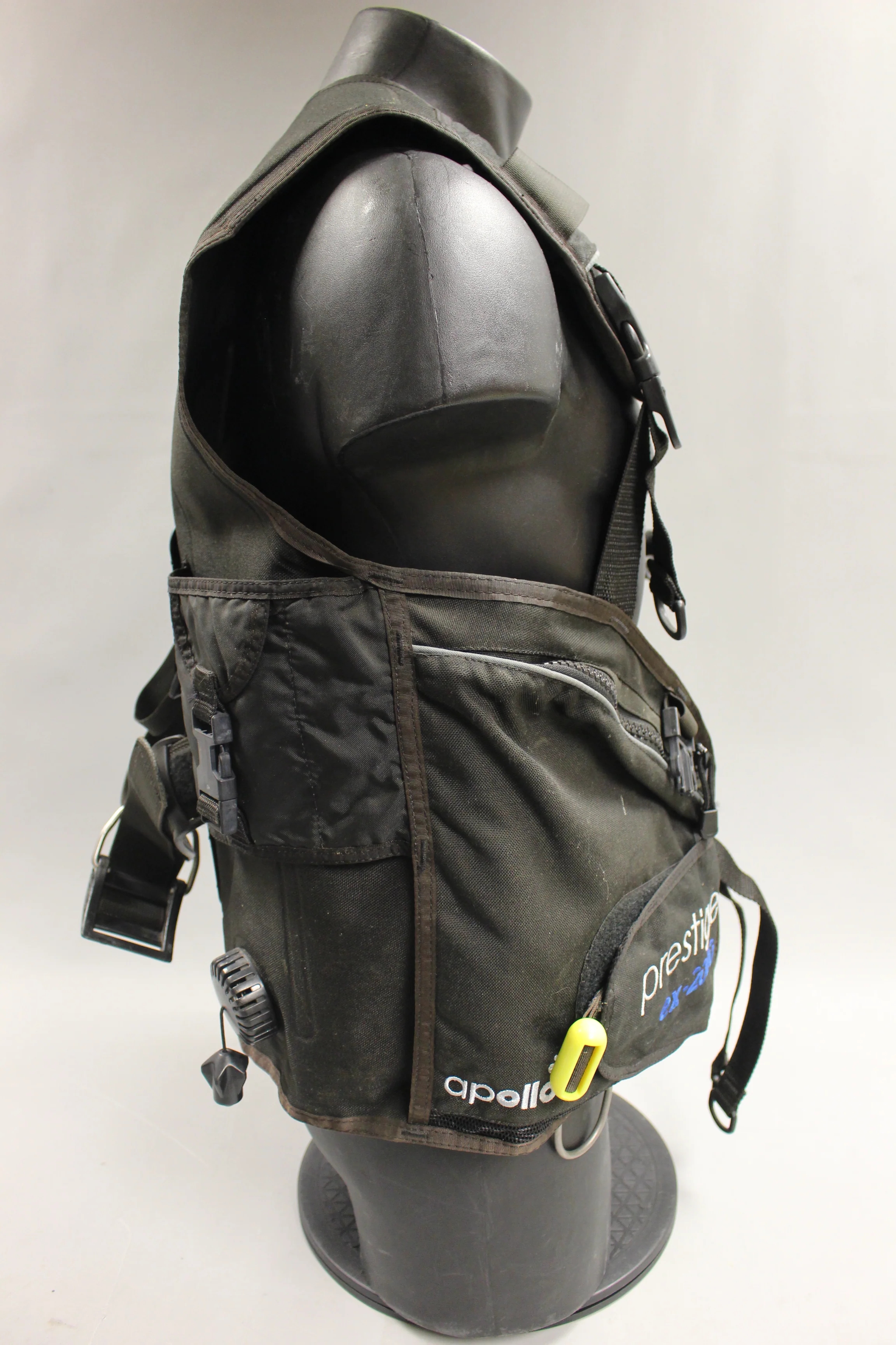 Apollo Prestige 2000 BCD Scuba Vest - Size Large - Used - Image 3