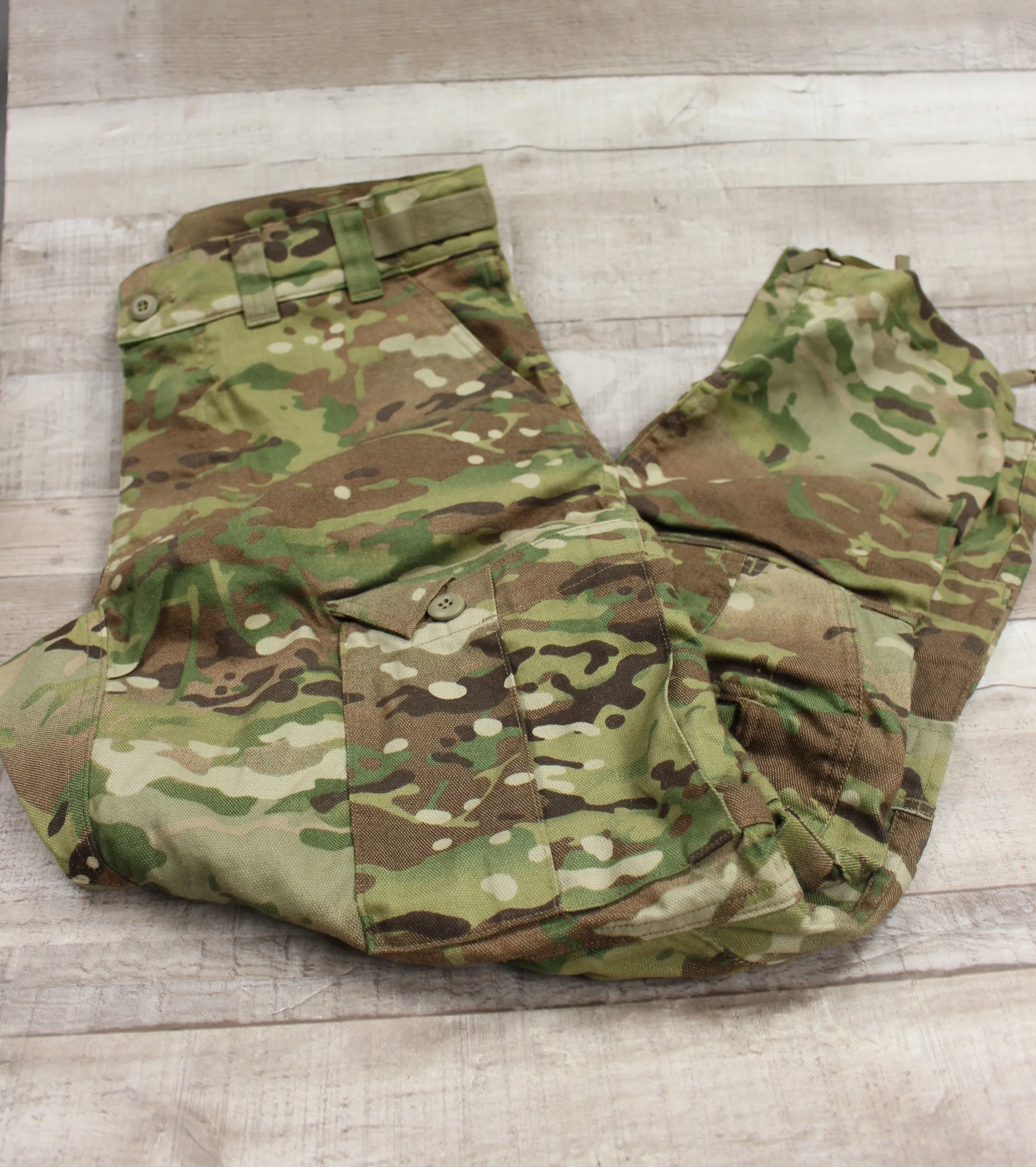 Army Multicam Combat Pants W/O Knee Inserts - Med Reg - 8415-01-F01-2832 - Used