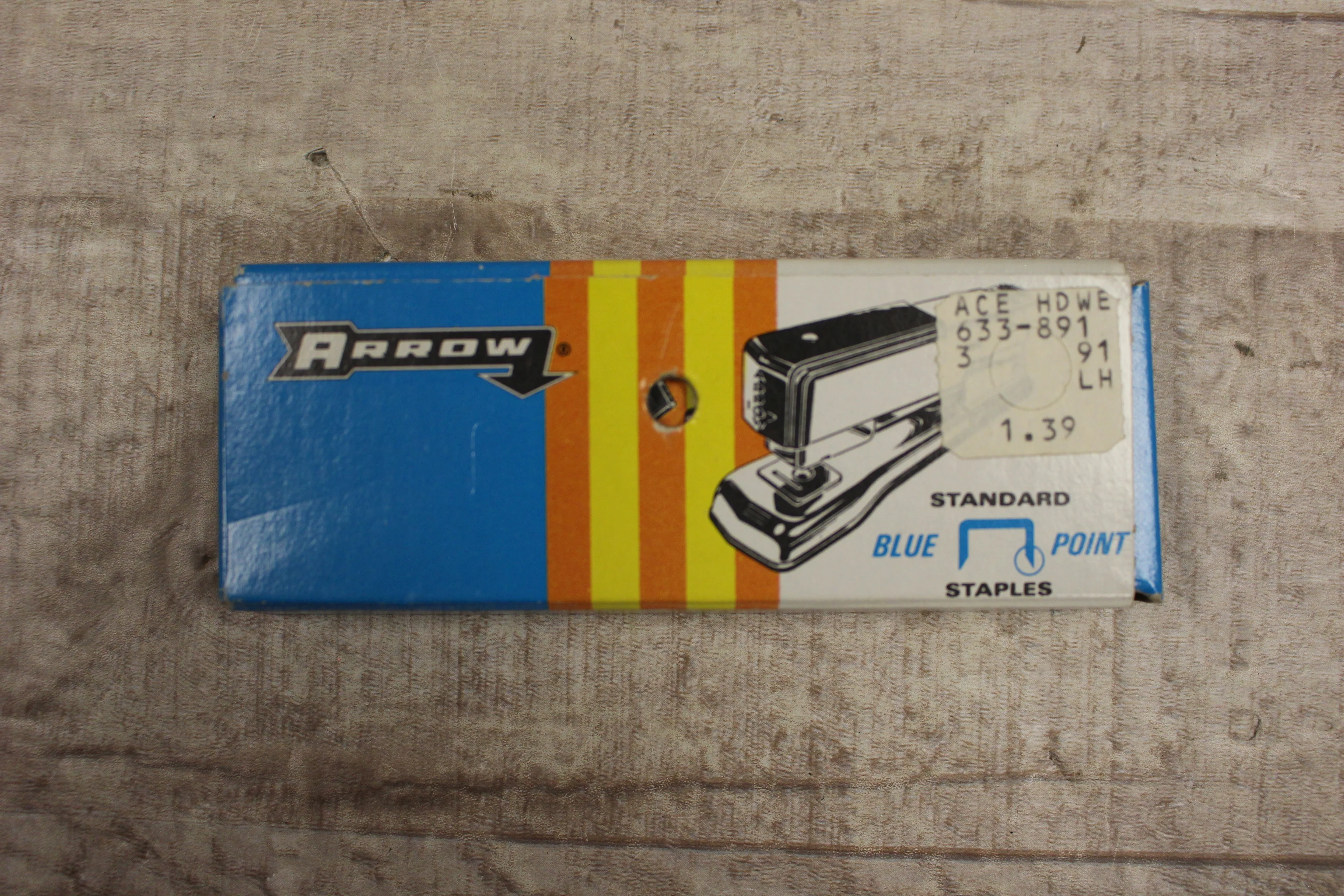 Arrow Standard Blue Point Staples 2500 Staples -Blue -Open Box - Image 2