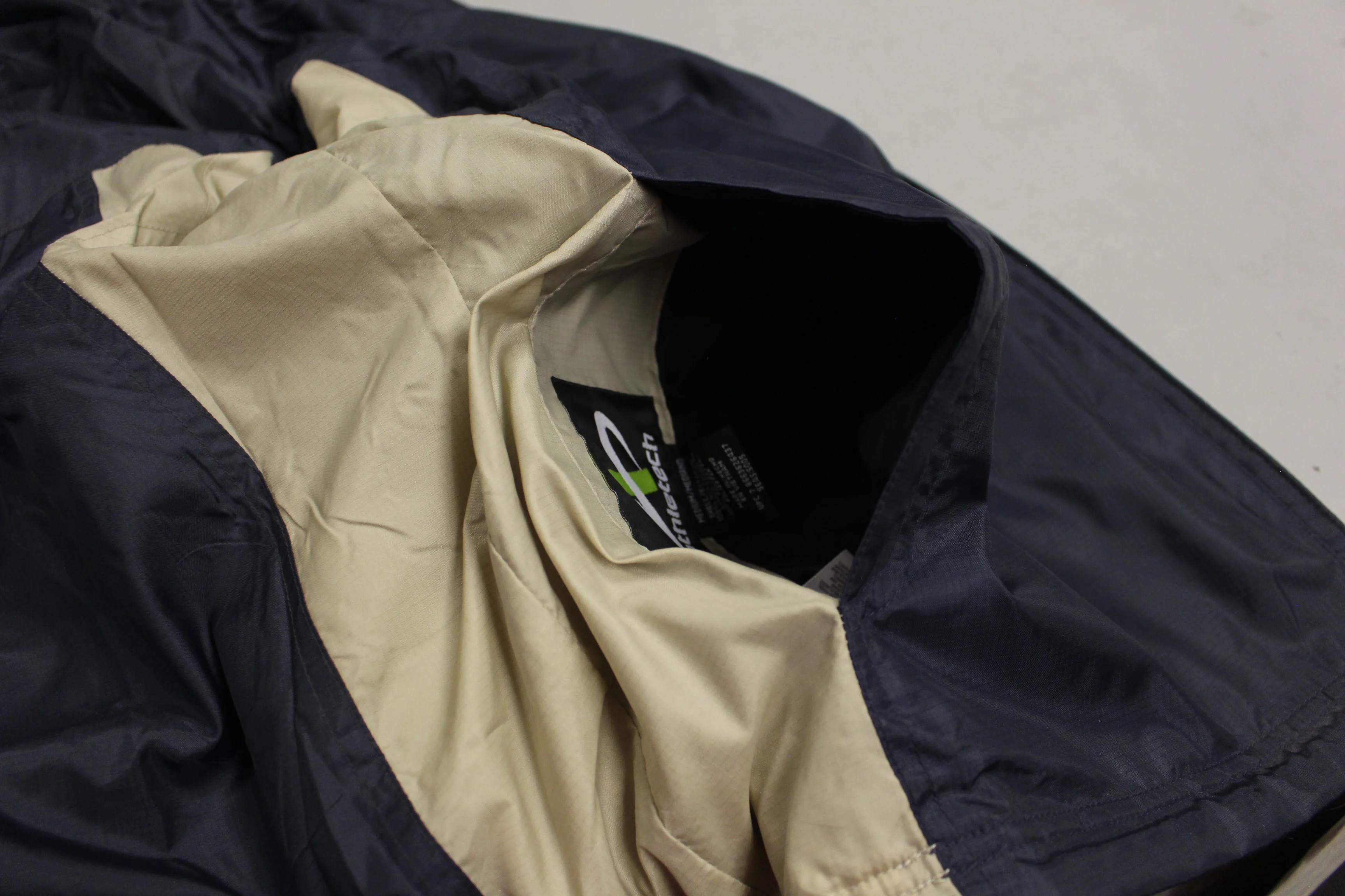 Athletech Men's Zip Up Jacket - Used - Image 3