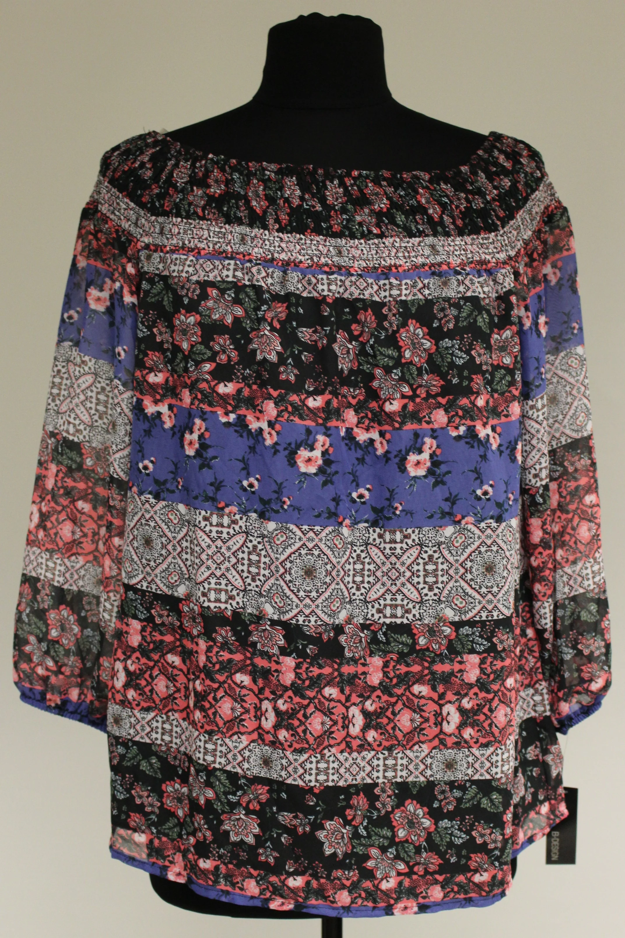 B-Design Ladies Blouse, Size: Large, New! - Image 3