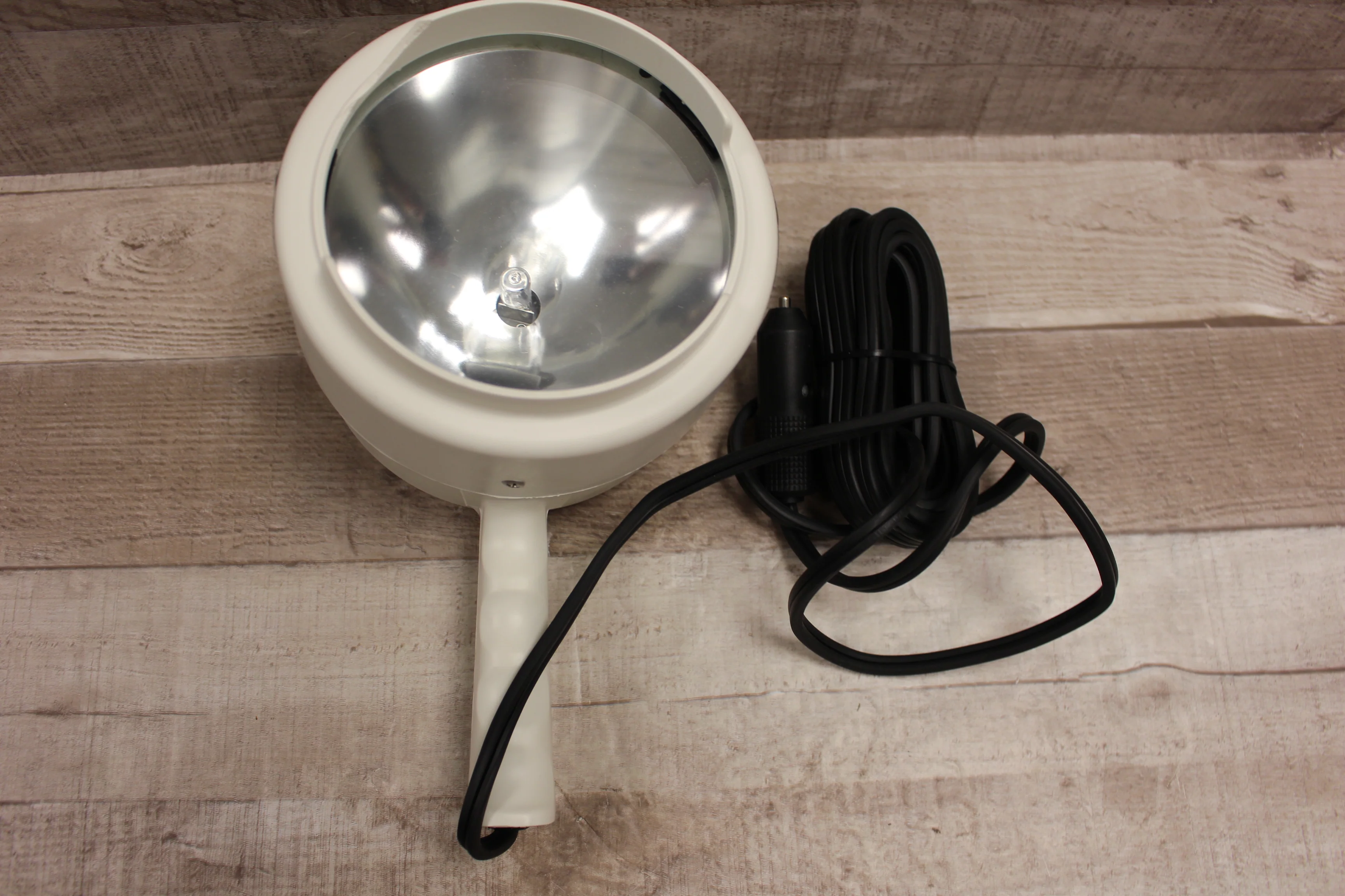 Brinkman QBeam Glare-Free Blue Max Marine Light -Used