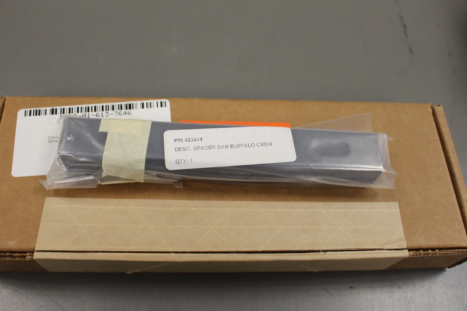 Buffalo Crew Space Bar, NSN 5365-01-613-7646, P/N 423414, NEW!