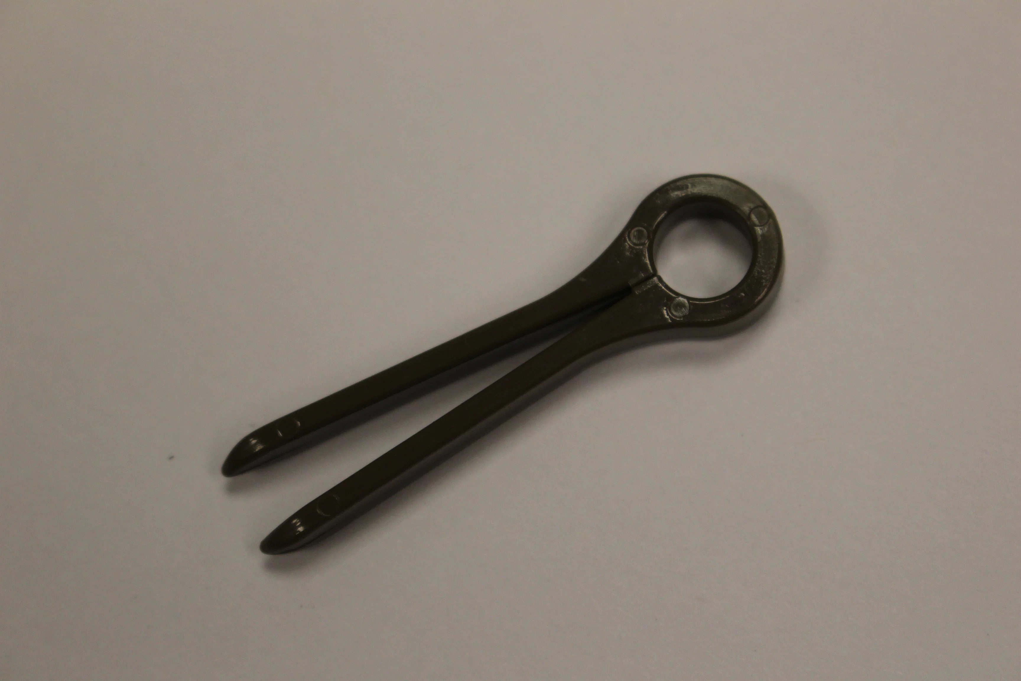 Camouflage Screening System Quick Connect-Disconnect Pin - Brown