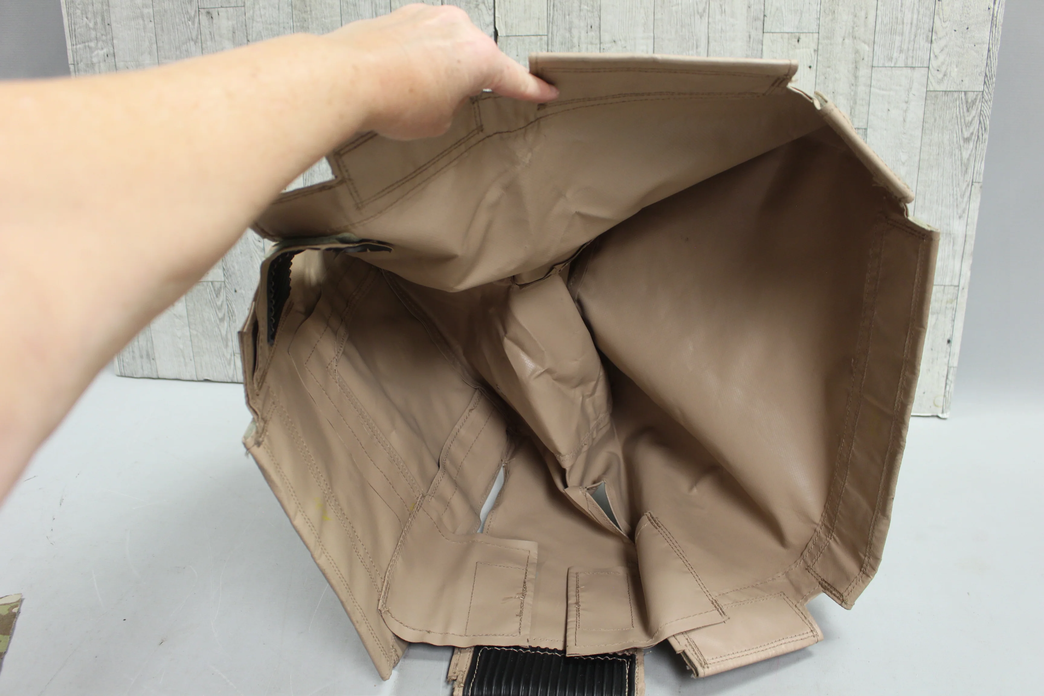 Cartridge Ammunition Catch Bag - P/N: 6650722-2 - MFR 54799 - New - Image 9