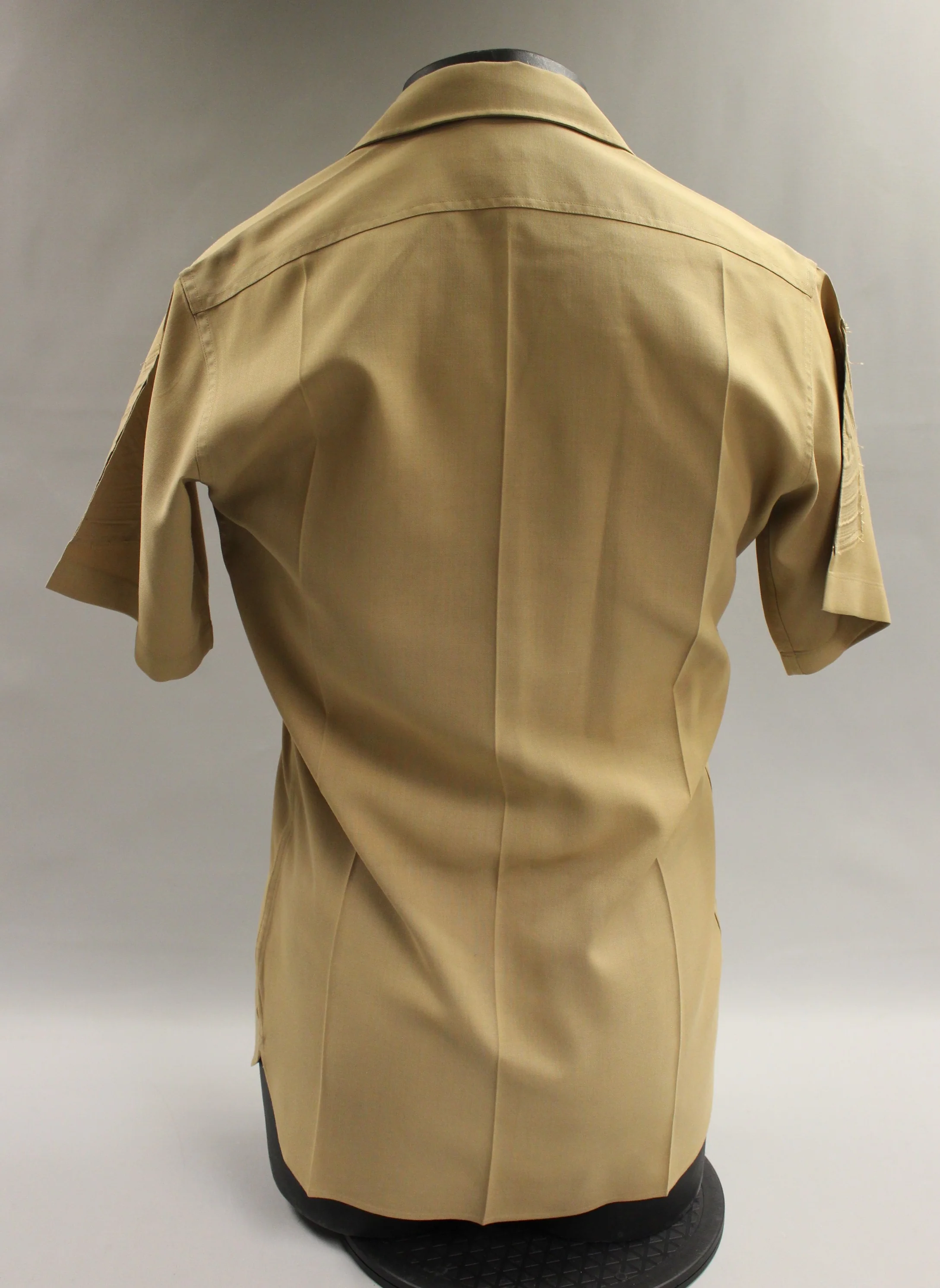 Creighton Marine Khaki Short Sleeve Button Up Shirt - Large (16-16.5) - Used - Image 2