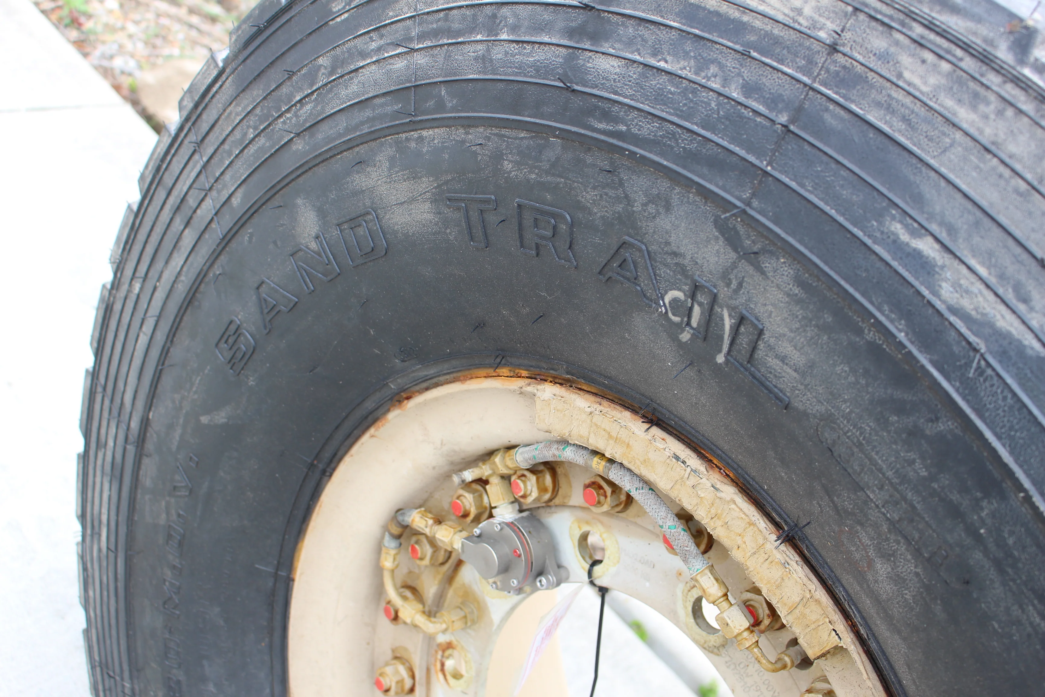 Critical Solutions International 450/80R20 Sand Trail Tubless Tire - Single -New - Image 3