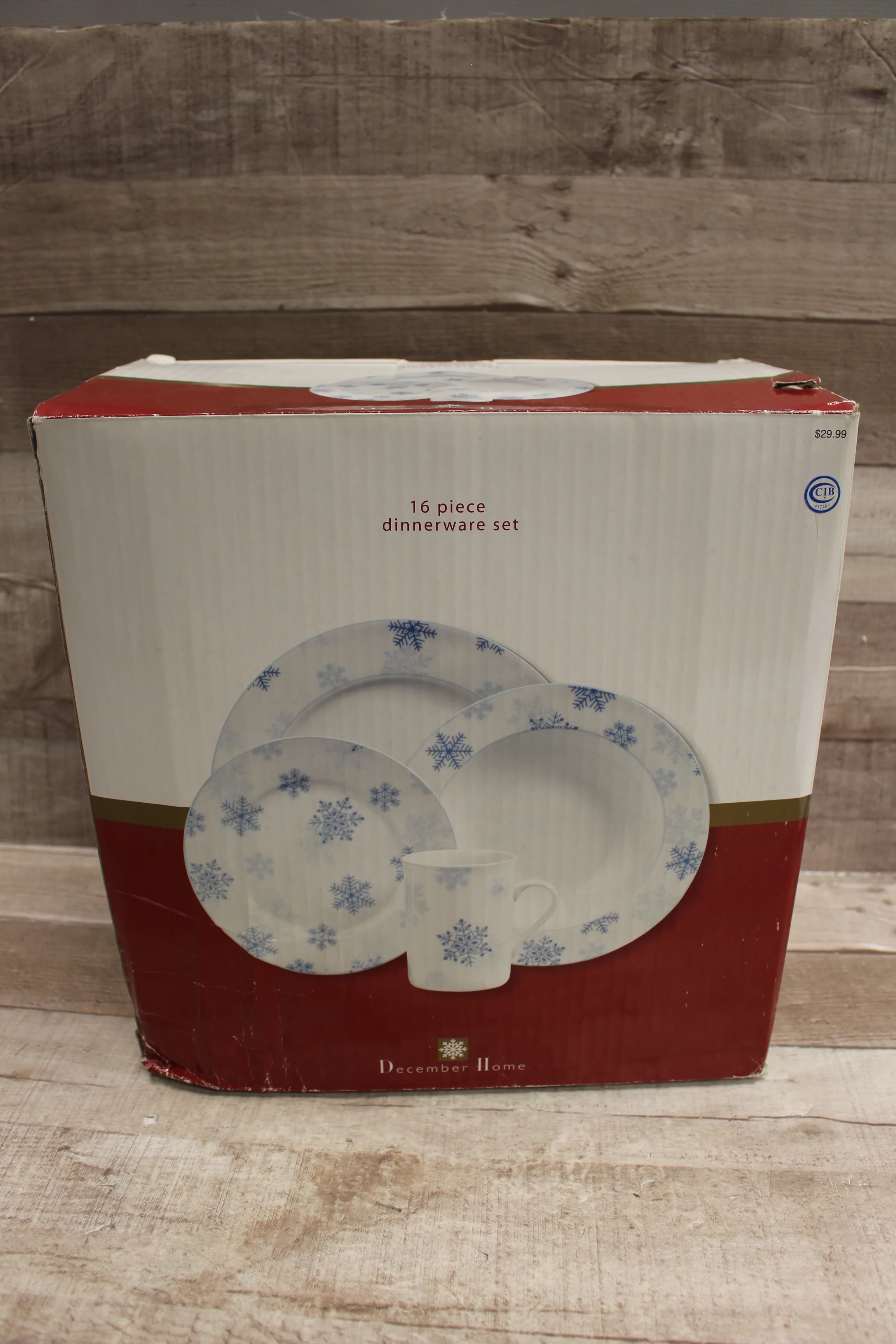 December Home 16 Piece Dinnerware Set -New, Open Box - Image 3