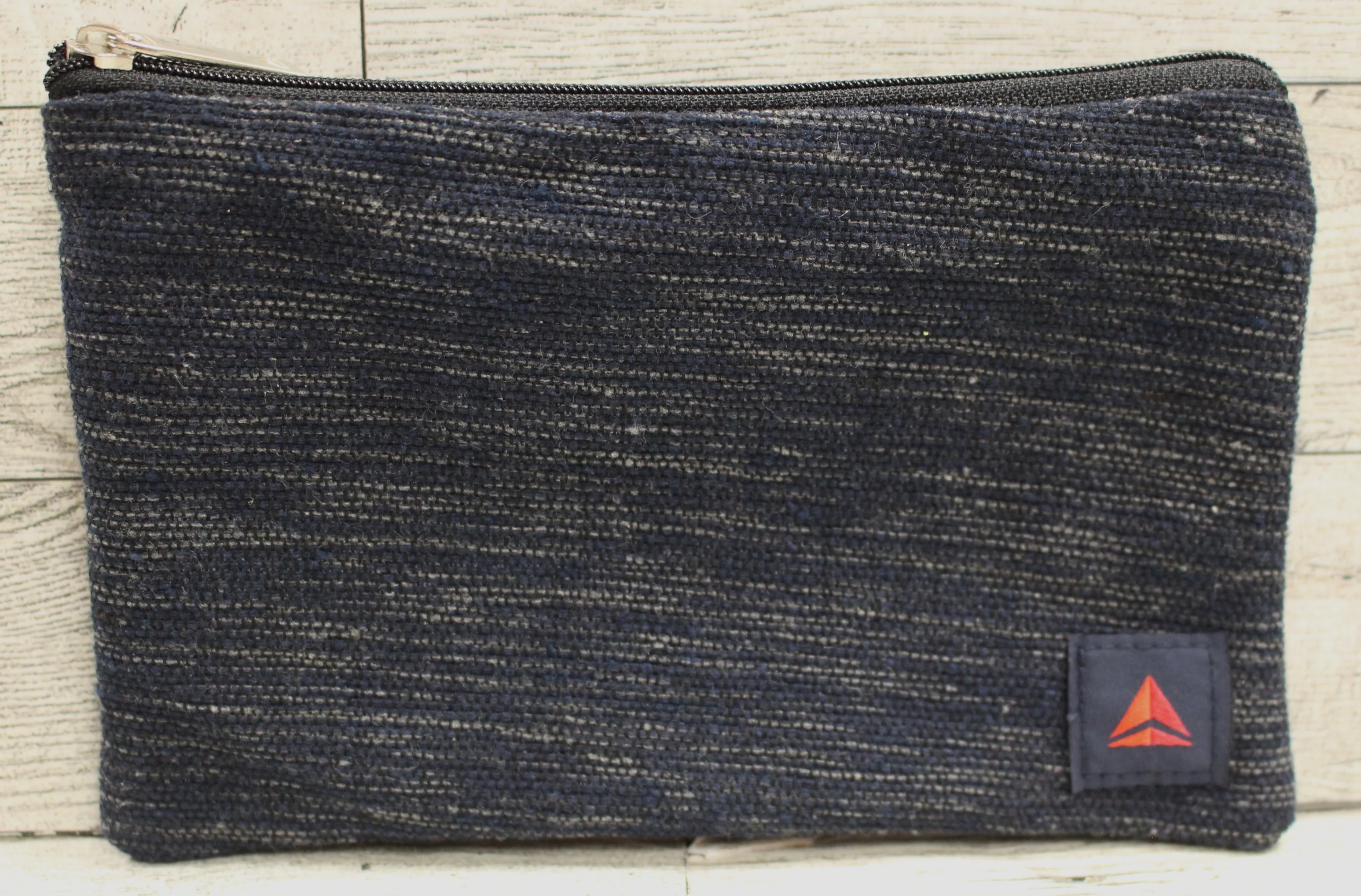 Delta Airlines Amenity Toiletries Bag Pouch & Eye Mask - Someone Somewhere -Used - Image 3