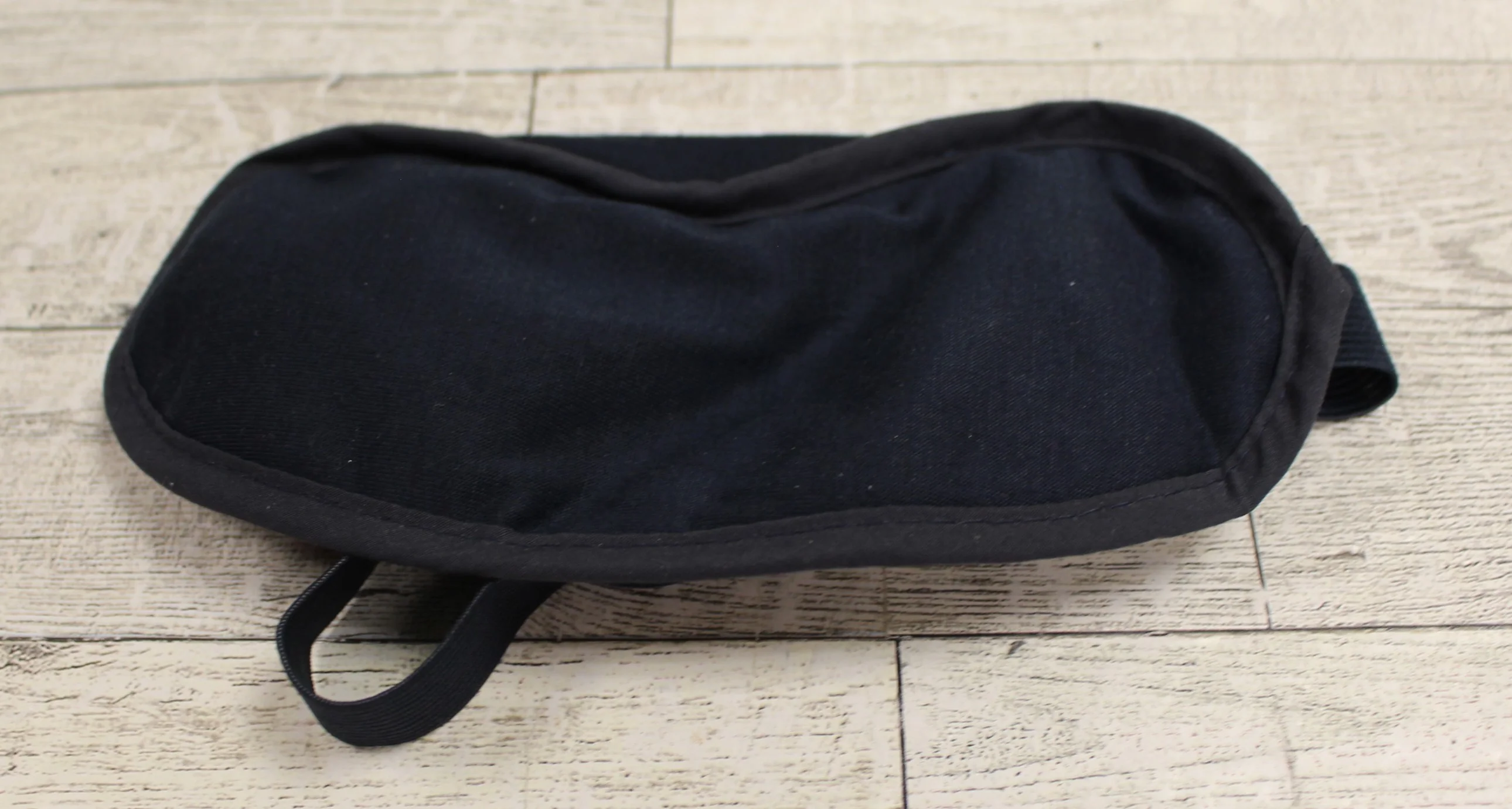 Delta Airlines Amenity Toiletries Bag Pouch & Eye Mask - Someone Somewhere -Used - Image 5