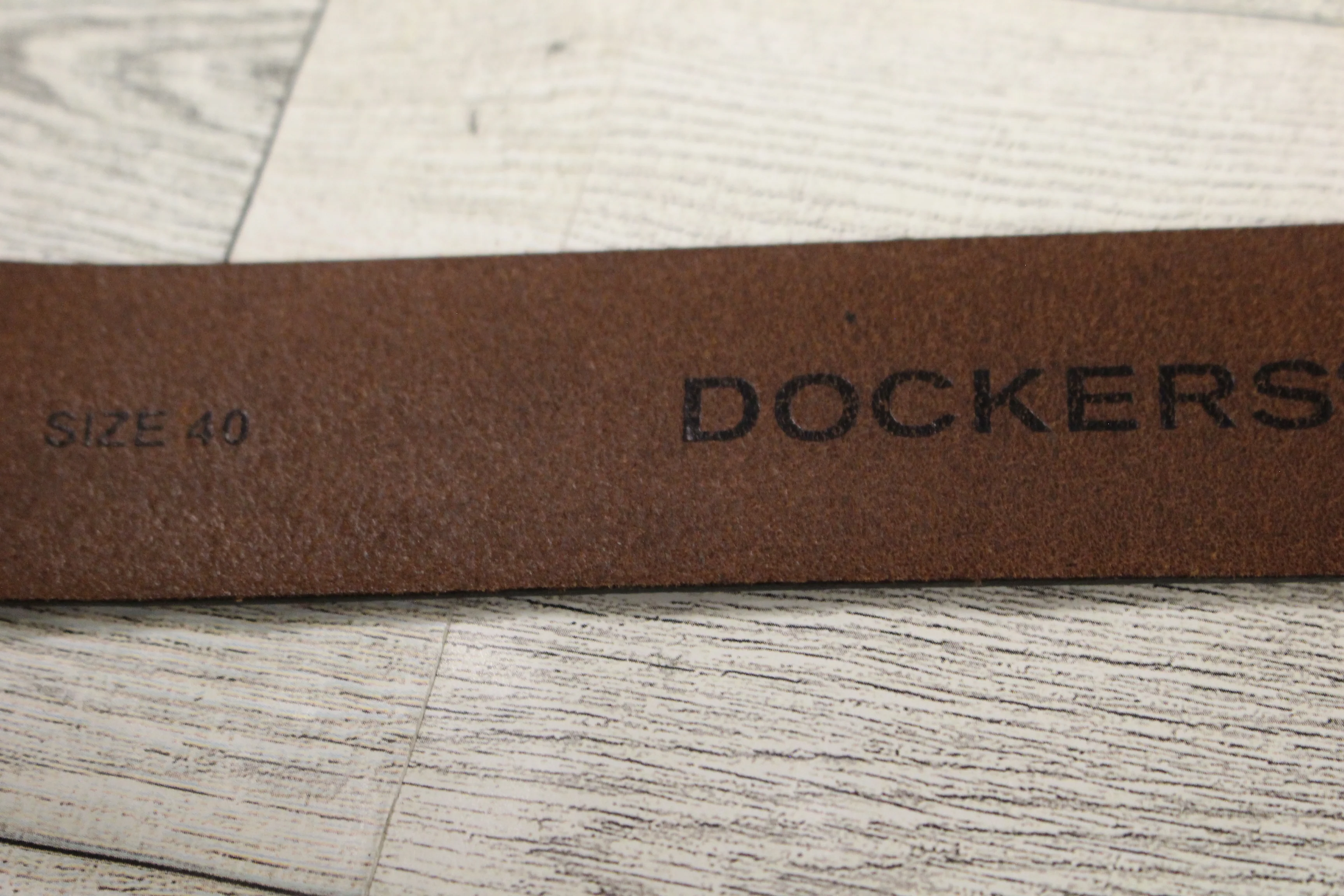 Dockers Men's Leather Brown Belt - Size: 40 - Used - Image 5