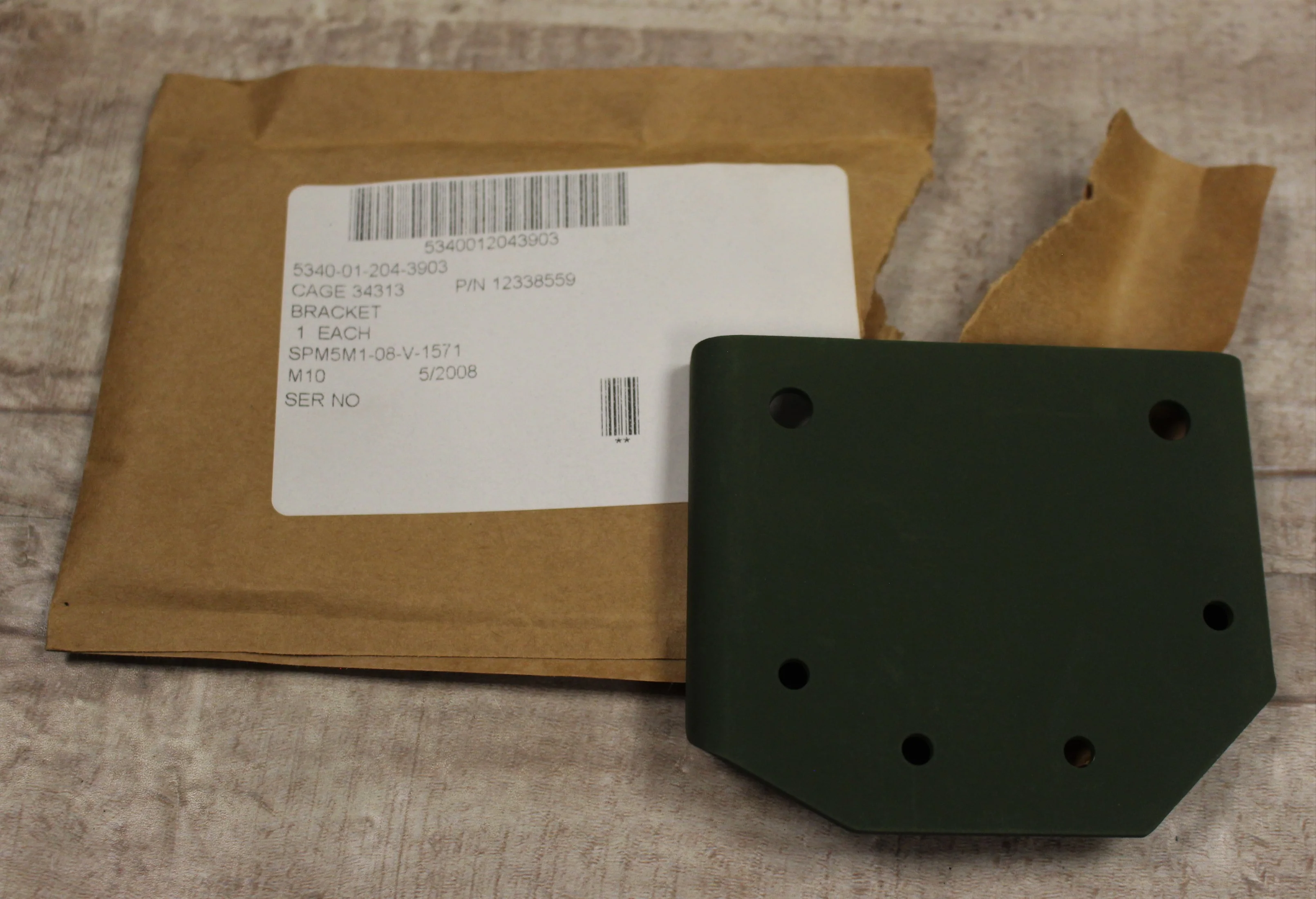 Double Angle Channel Bracket - 5340-01-204-3903 - 5589096 - 12338559 - New