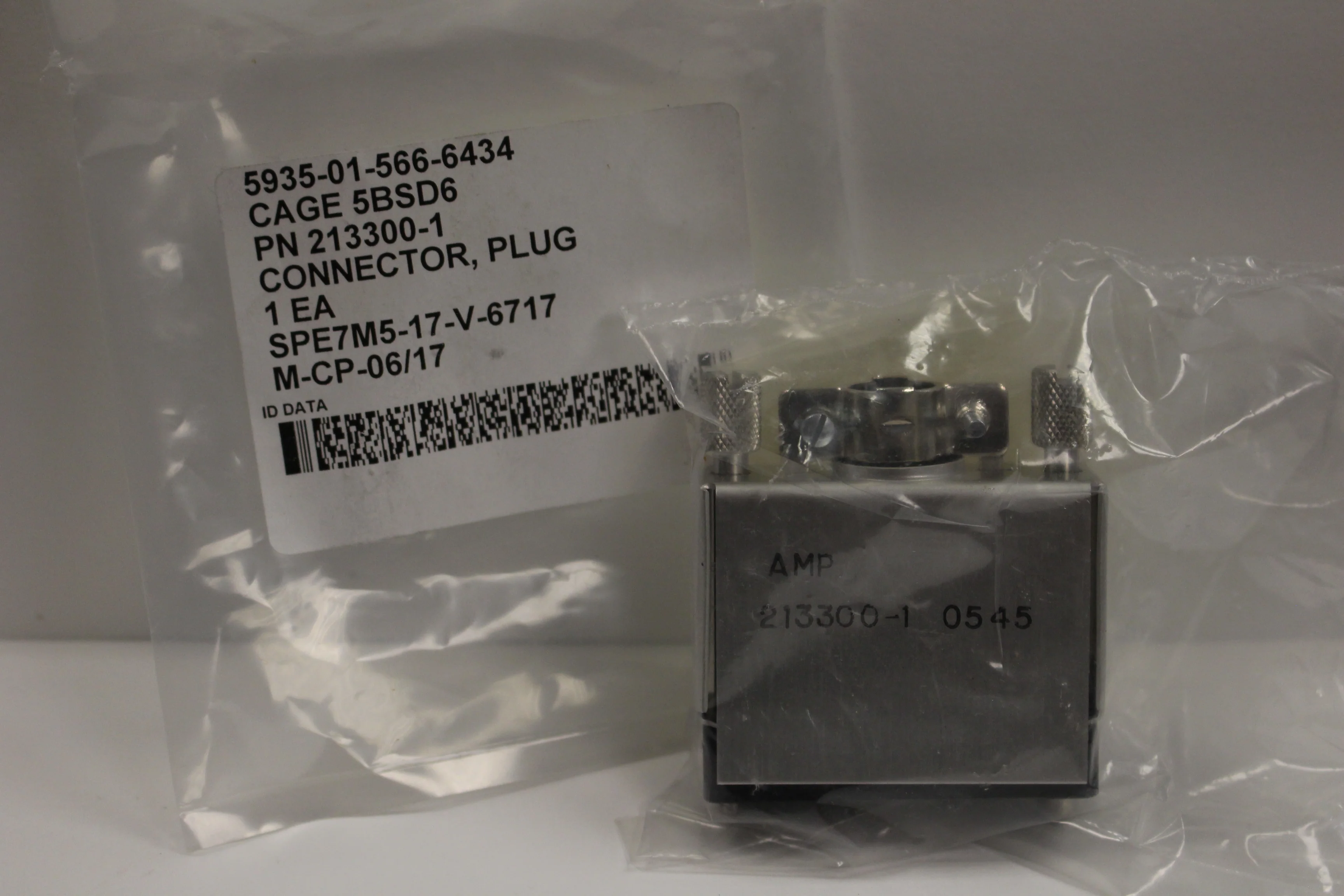 Electrical Plug Connector, 5935-01-566-6434, 93006A1315, 213300-1, New