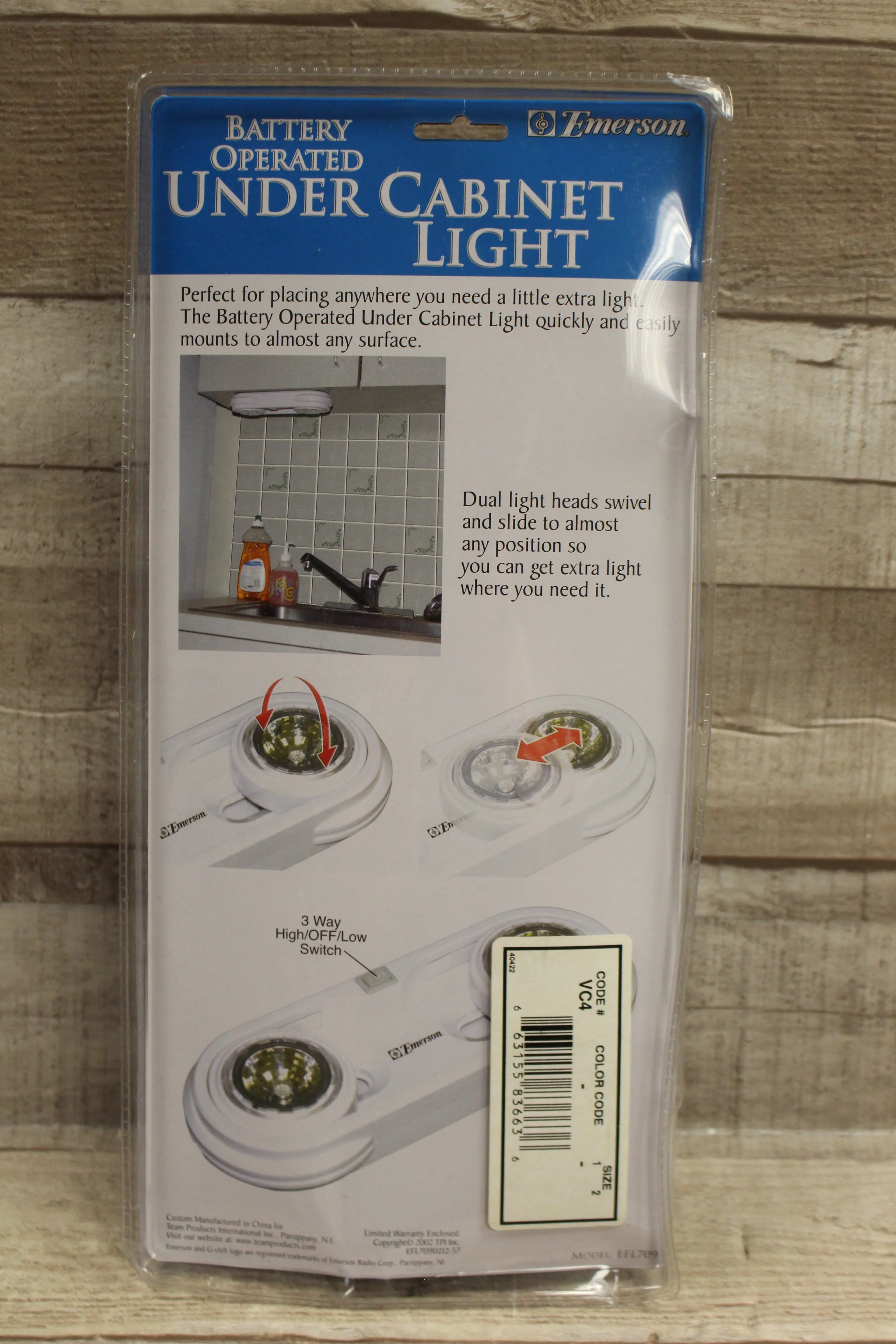 Emerson Battery Under Cabinet Light -New - Image 2