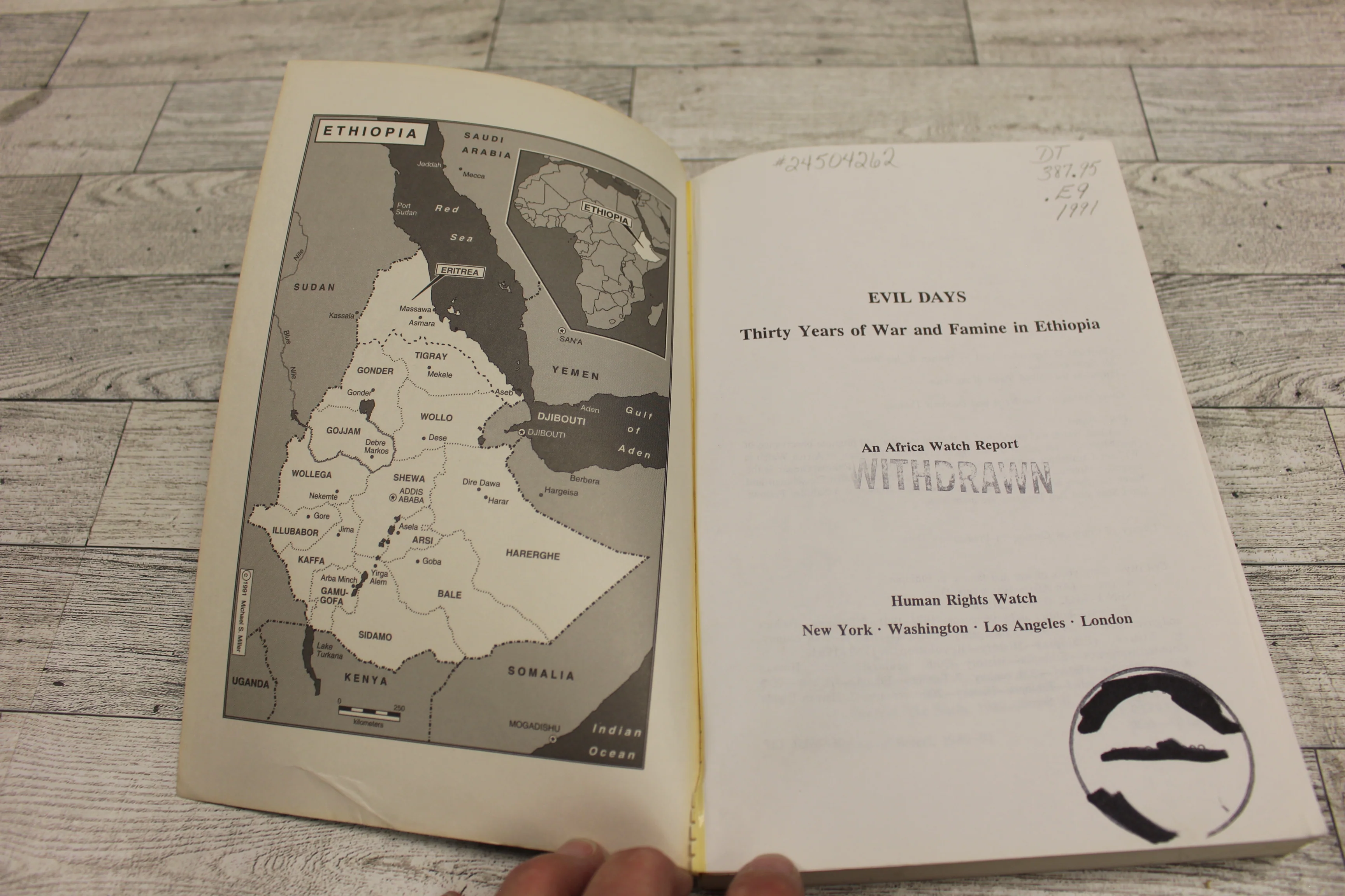 Evil Days - 30 Years of War and Famine in Ethiopia - By De Alexander Waal - Used - Image 2