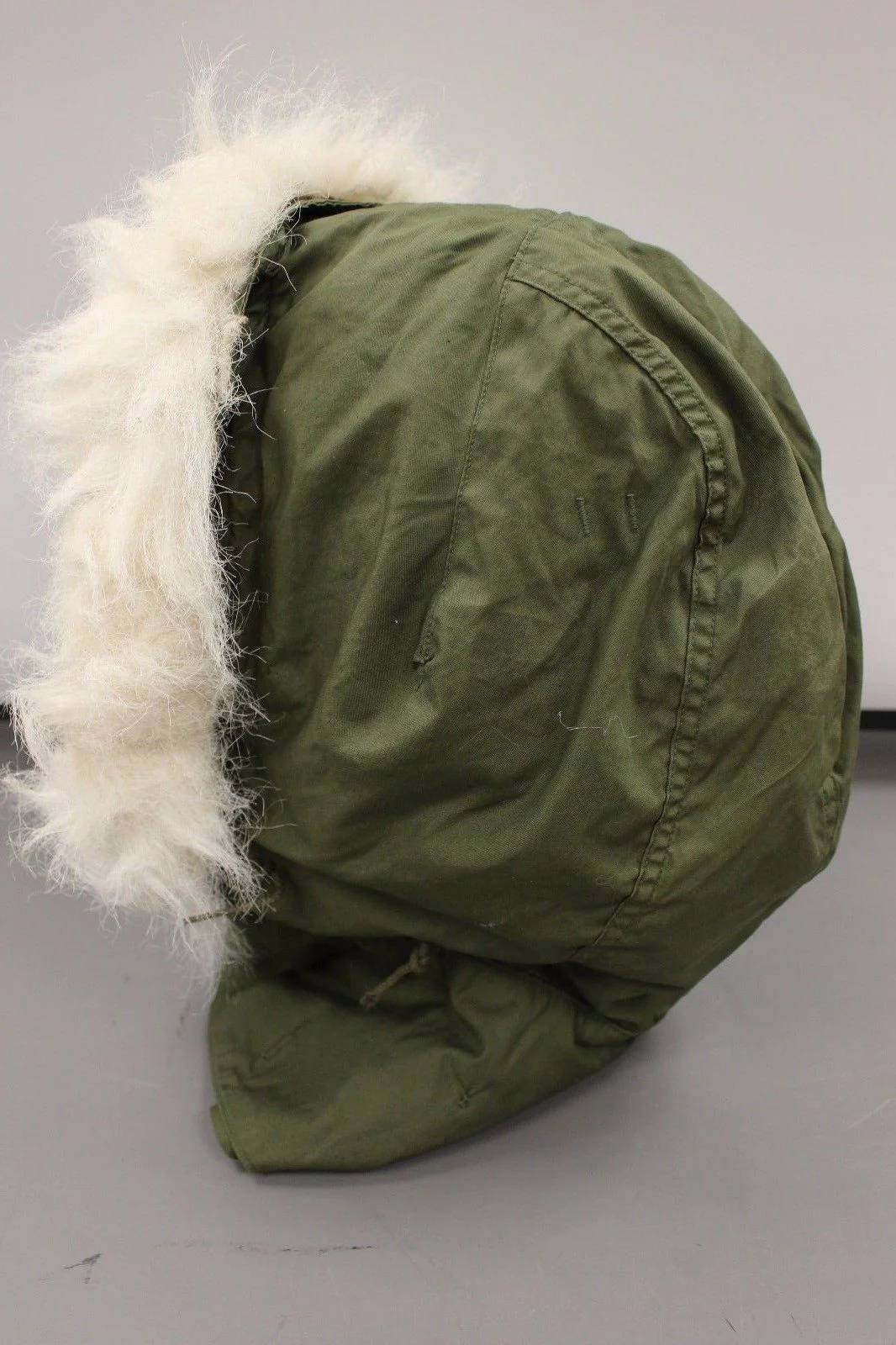 Extreme Cold Weather Hood with Synthetic Fur Ruff - 8415-00-782-3004 - Used - Image 3