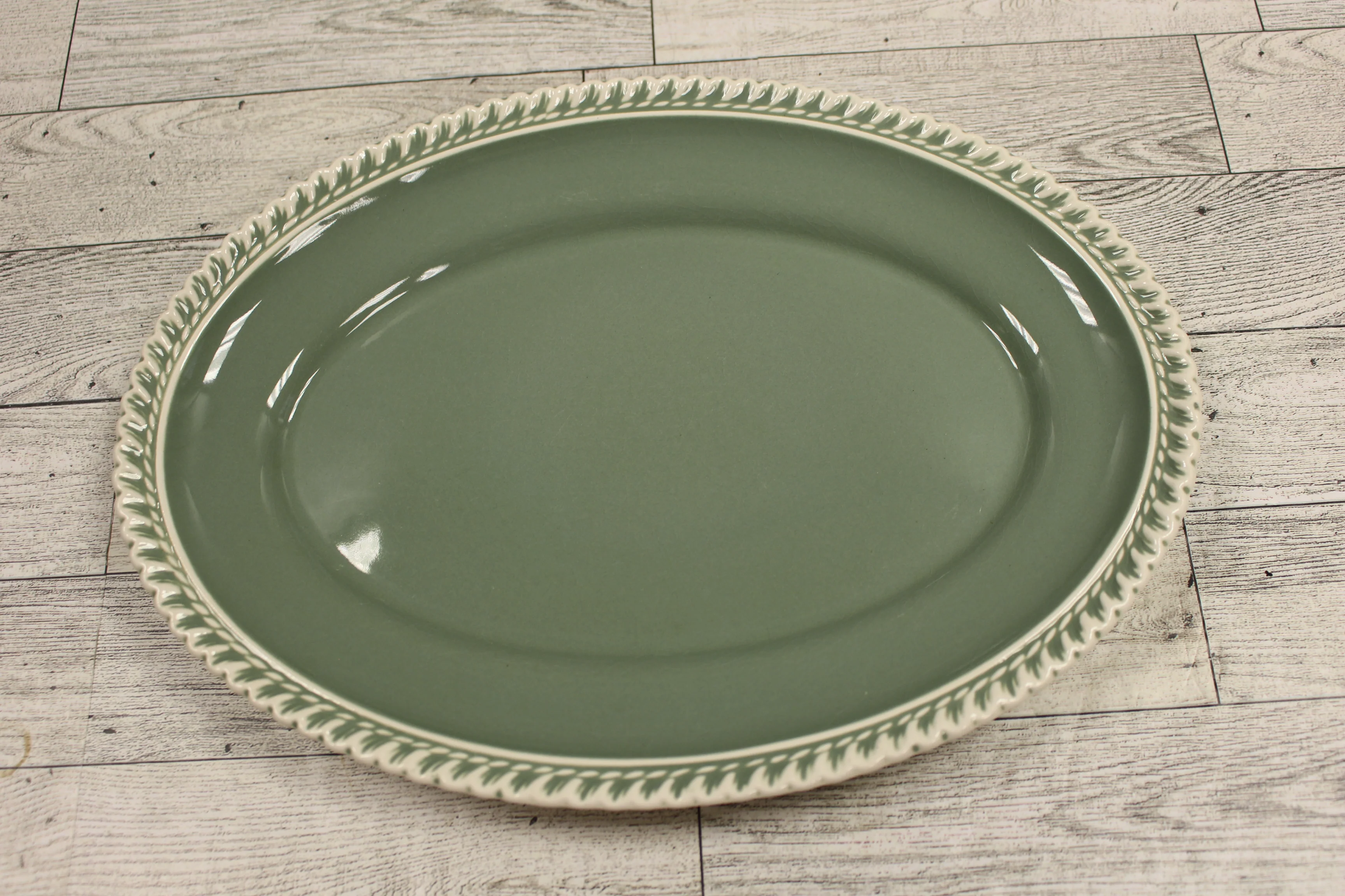Harker Pottery Chesterton Celadon Oval Serving Platter - 11" x 8" - Sage - Used