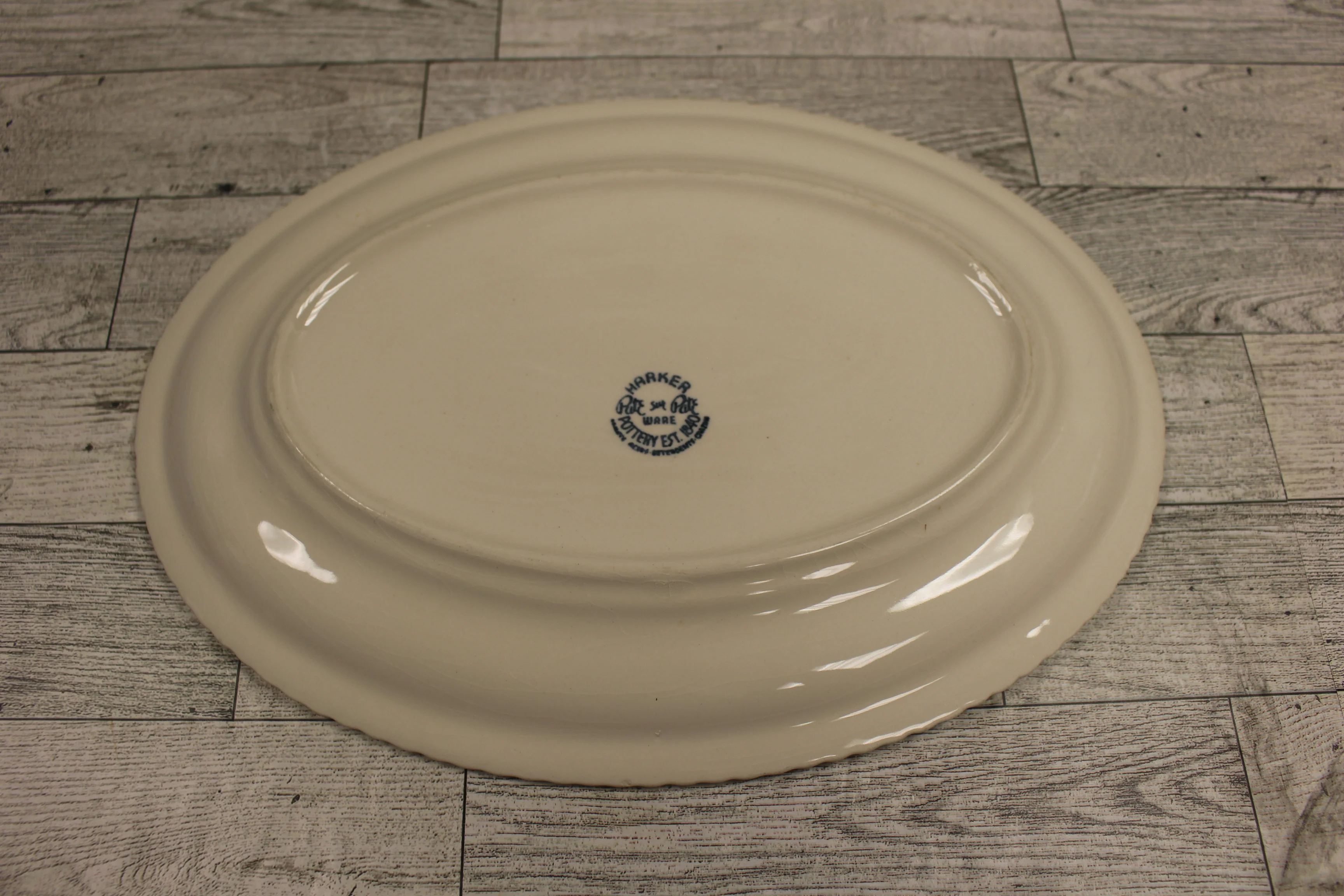 Harker Pottery Chesterton Celadon Oval Serving Platter - 11" x 8" - Sage - Used - Image 4