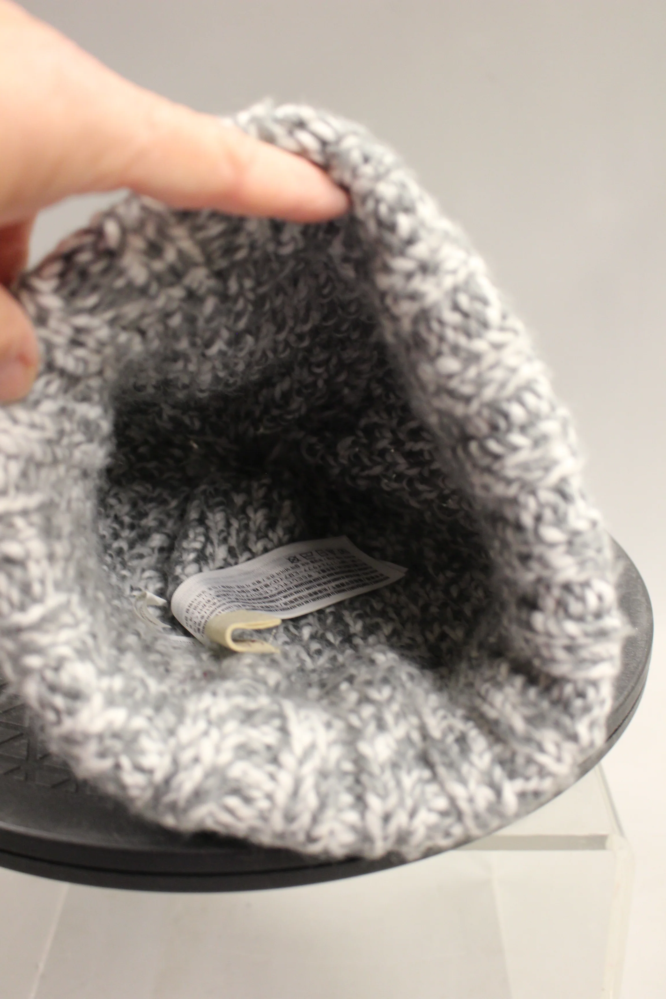 Hollister Winter Ski Hat - OSFA - Used - Image 4