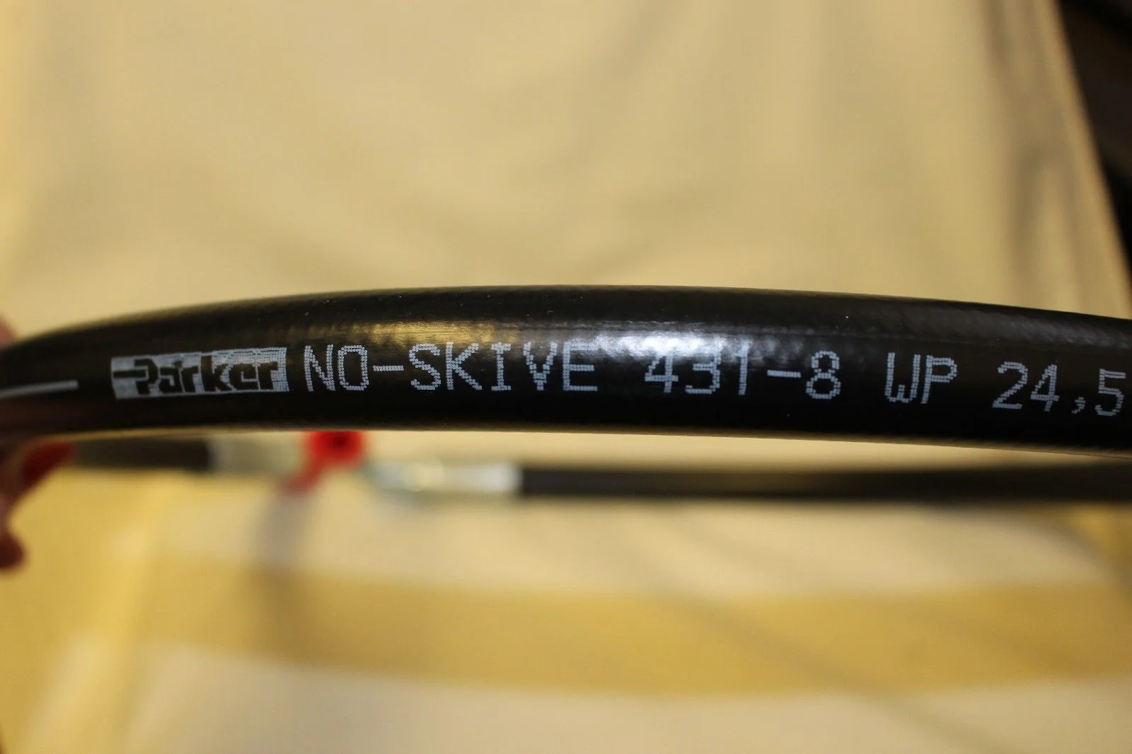 Hydraulic Hose Assembly, NSN 4720-01-377-9511, P/N F4310639-8-8-8-4, 66052024, New - Image 3