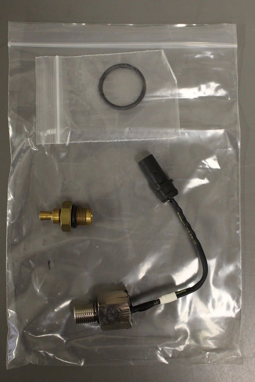 International Refill Fuel Tank Kit - 2590-01-560-0000 - P/N 3113561C91L - New! - Image 2