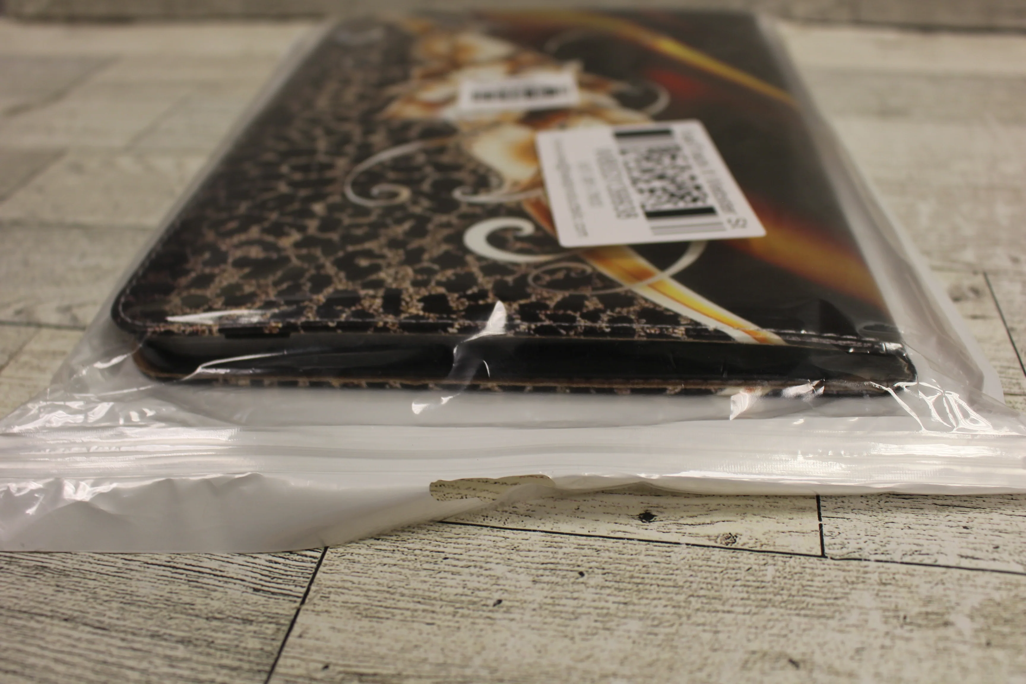 iPad Pro 11 Metallic Flower Case - New - Image 4