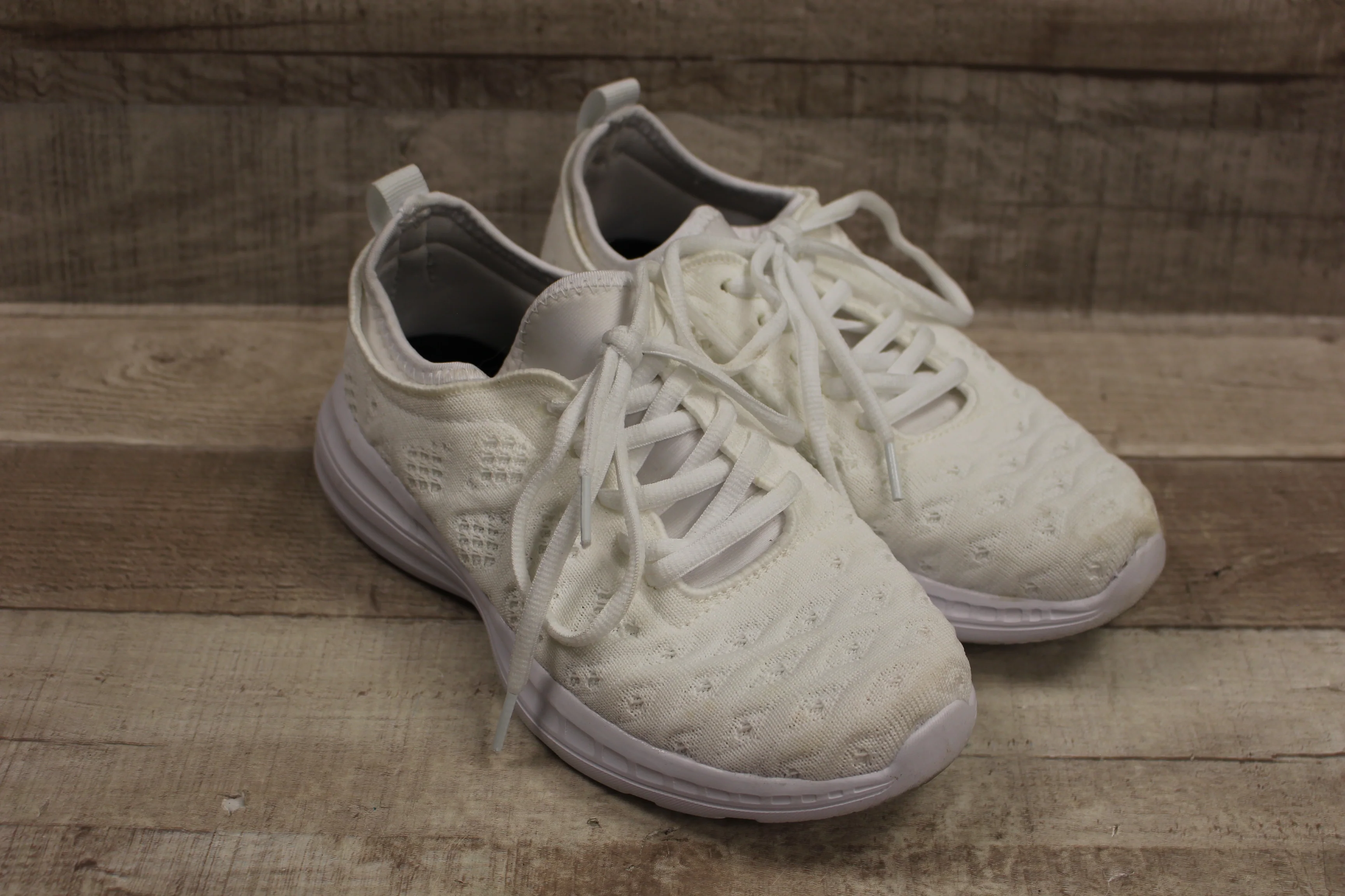 Joomra Women's Running Work Out Shoe Size 6 -Used - Image 2