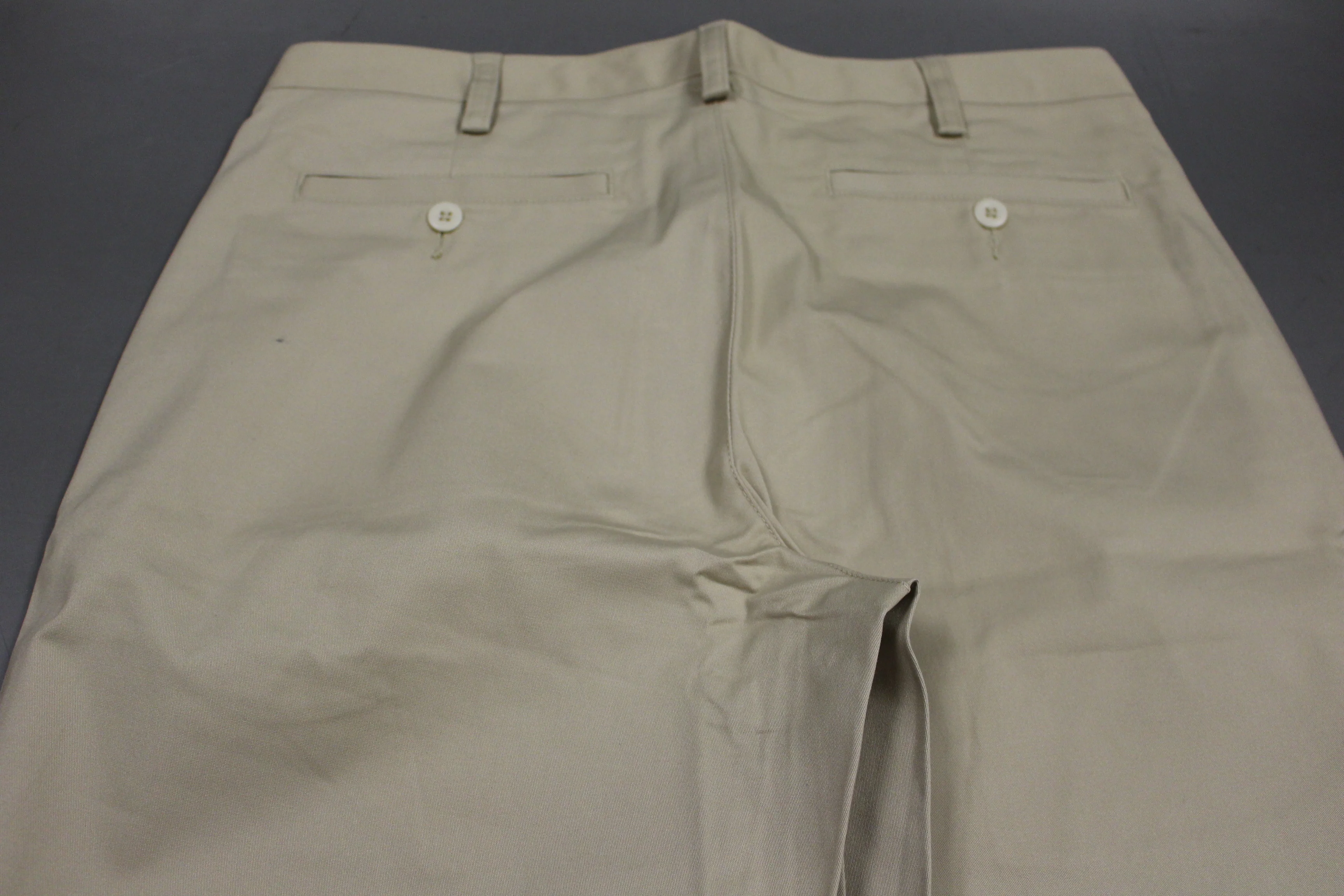 Lands' End Outfitters Men's Traditional Plain Khaki Chino Pants - Size 50MB -New - Image 3