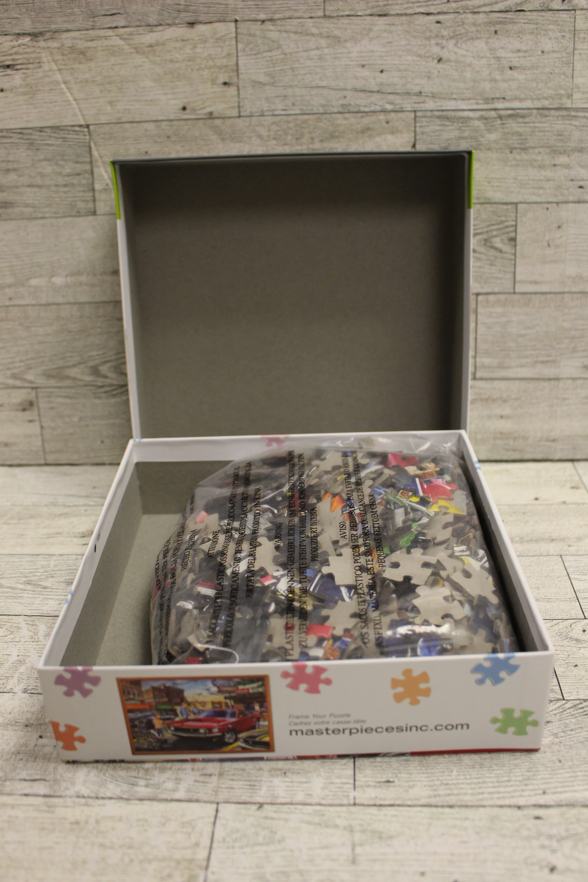 Master Pieces Wheels "Dave's Diner" 750 Piece Puzzle - 24" x 18" - New - Image 3