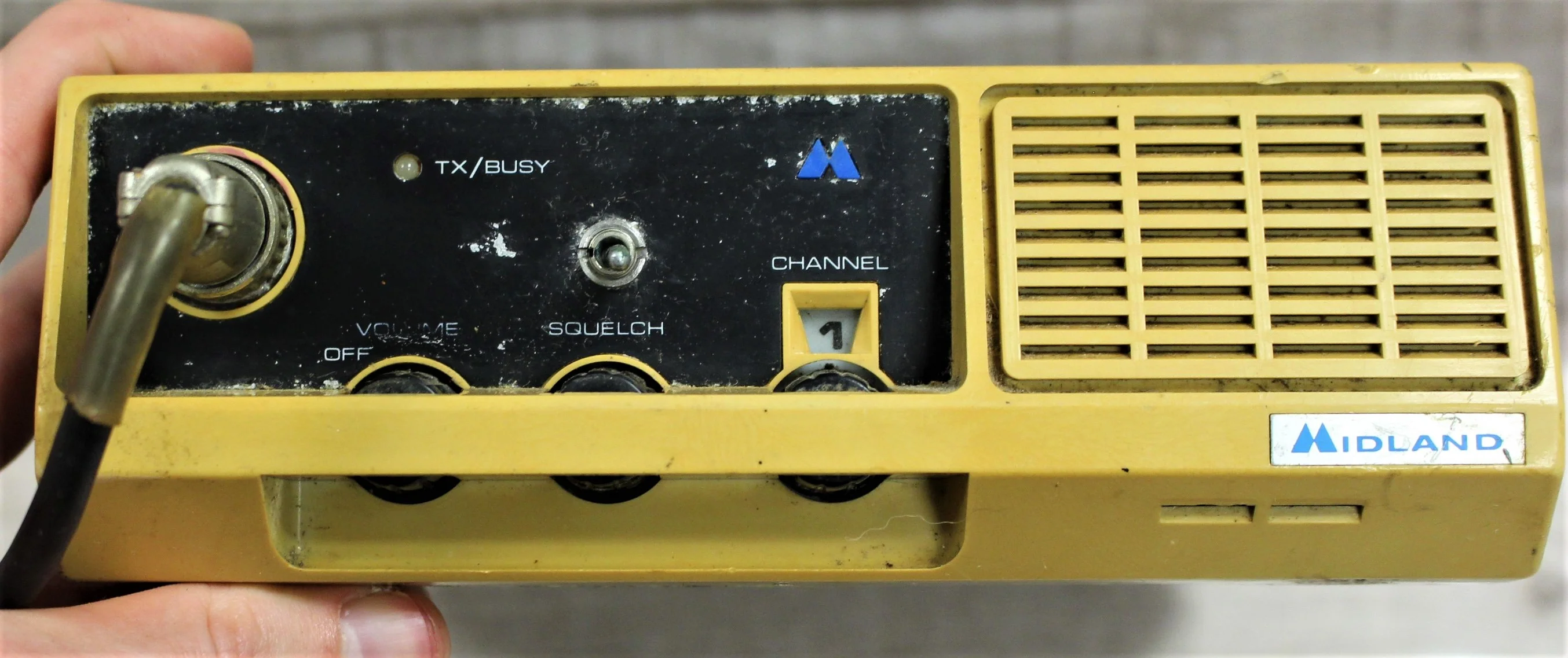 Midland Land Land Mobile Radio with Mic (70-525B) - Used - Image 3