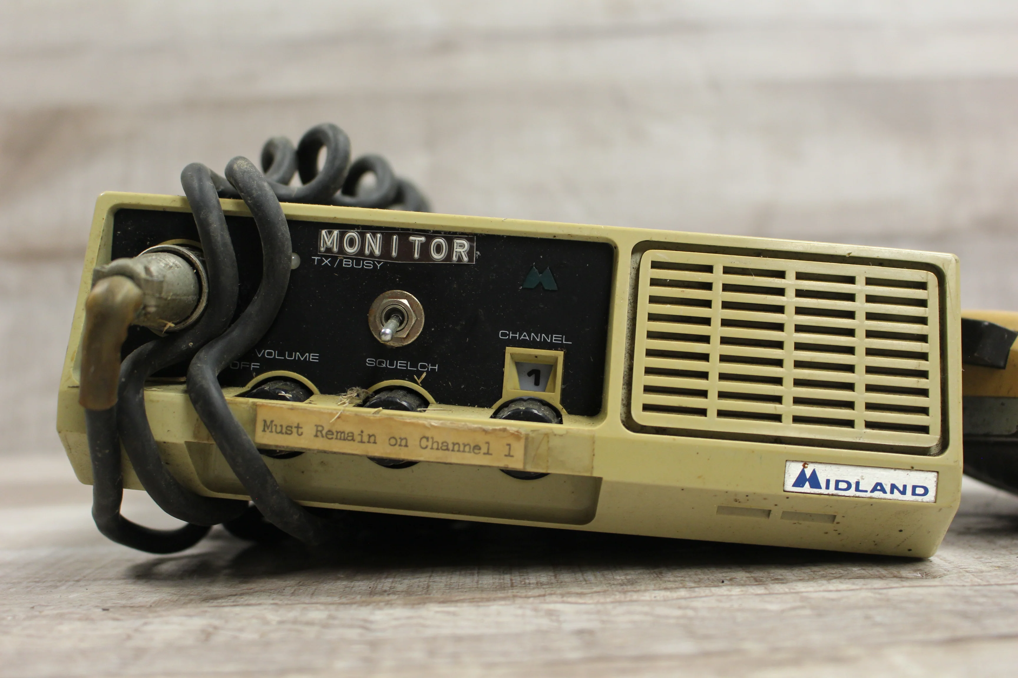 Midland LMR 70-52B Mobile Radio With Mic -Black -Used - Image 6