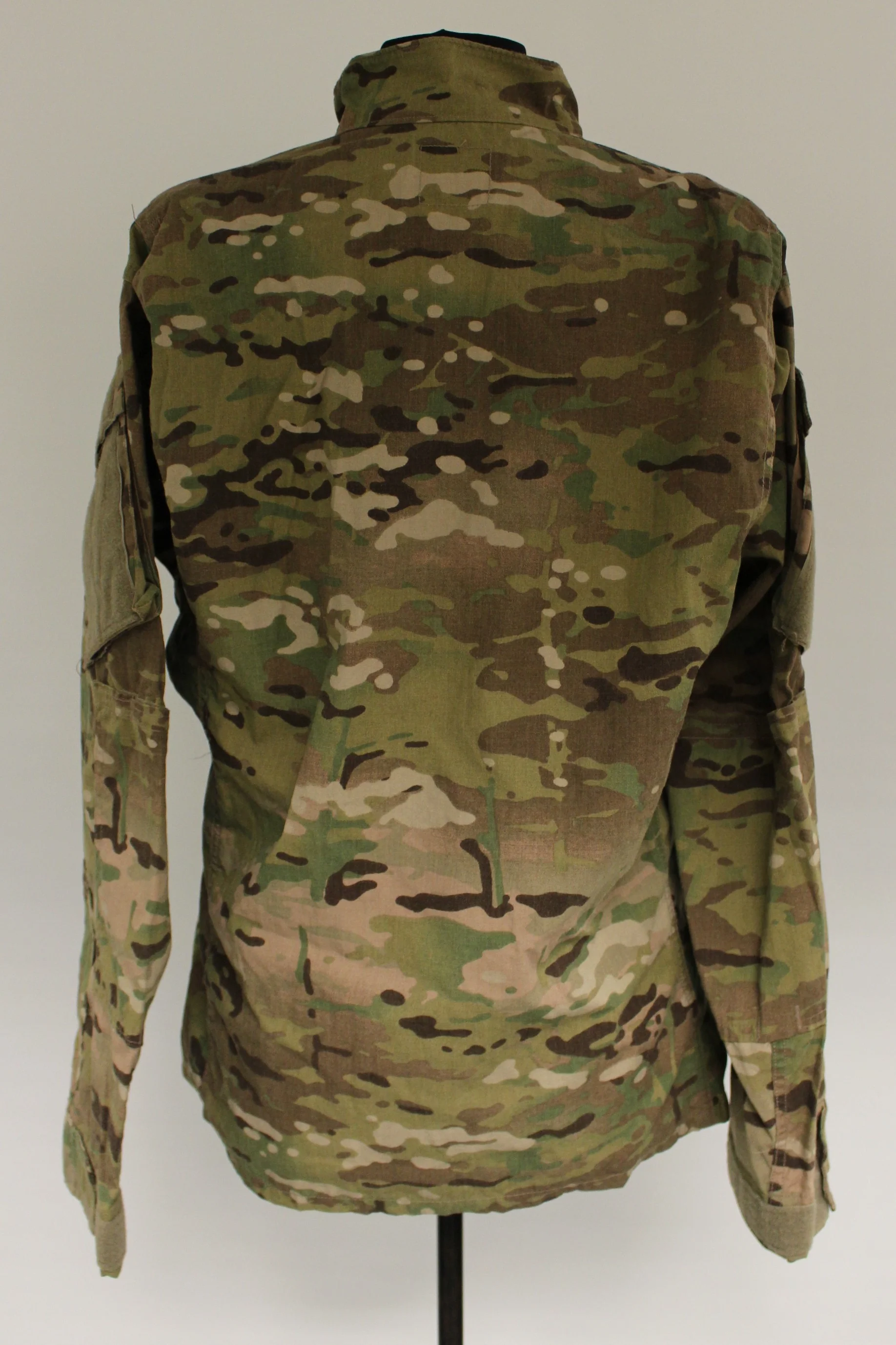 Multicam Army Combat Coat - Medium-Regular - 8415-01-579-9784 - New - Image 3