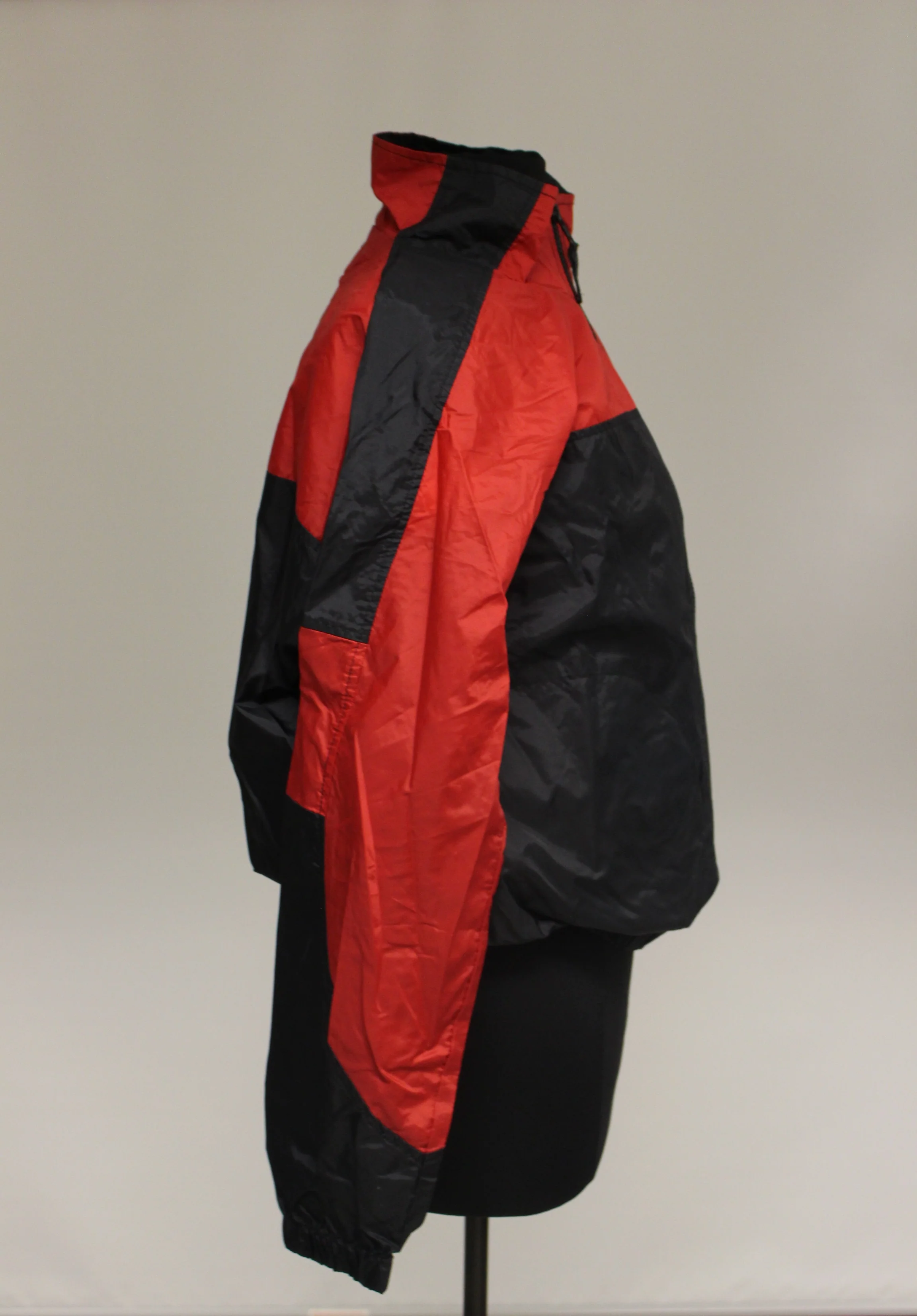 Olivia Valere Ladies Jacket. Black/Red, Medium - Image 2