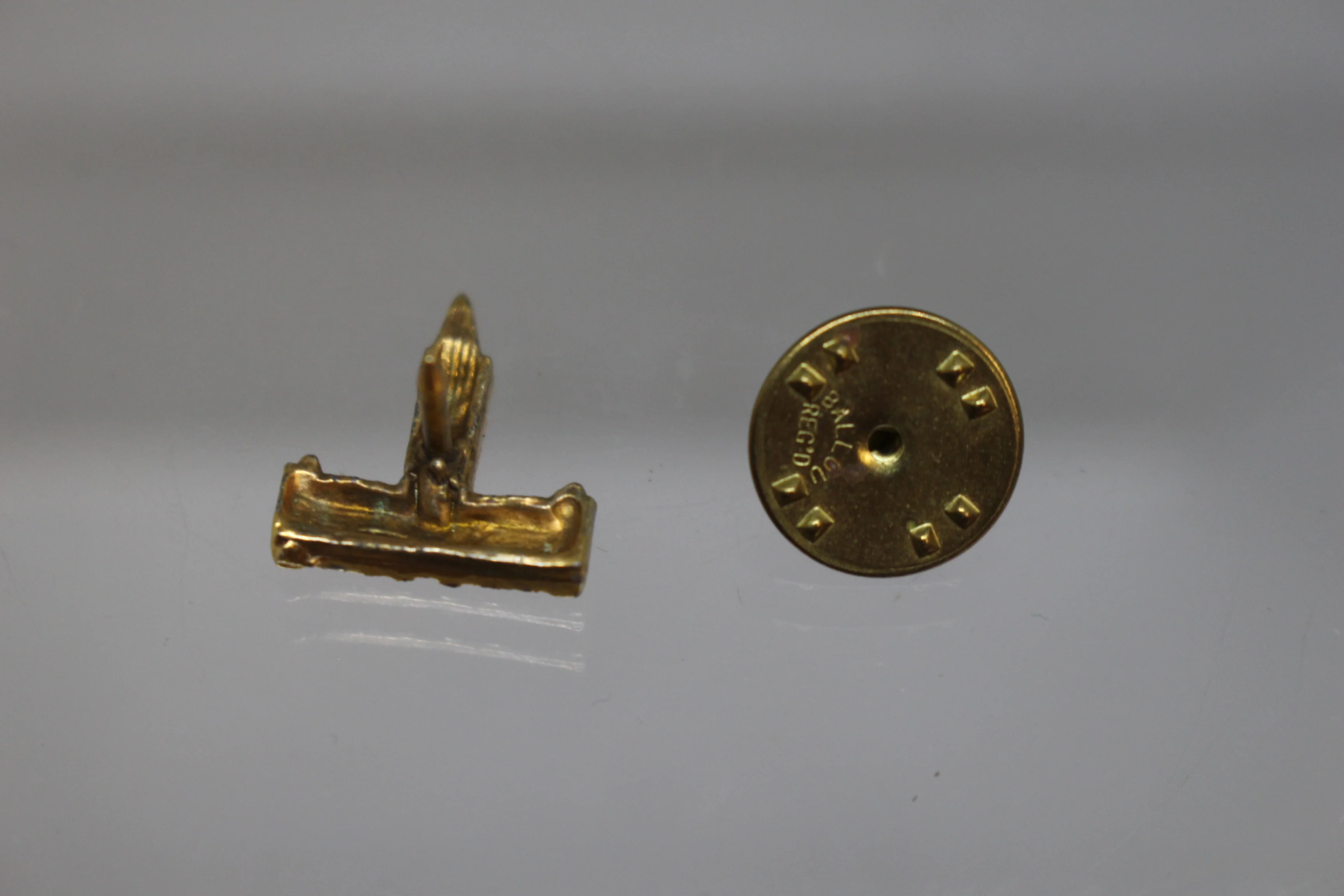 Parliament Hall Lapel Pin - Gold Tone -Used - Image 2