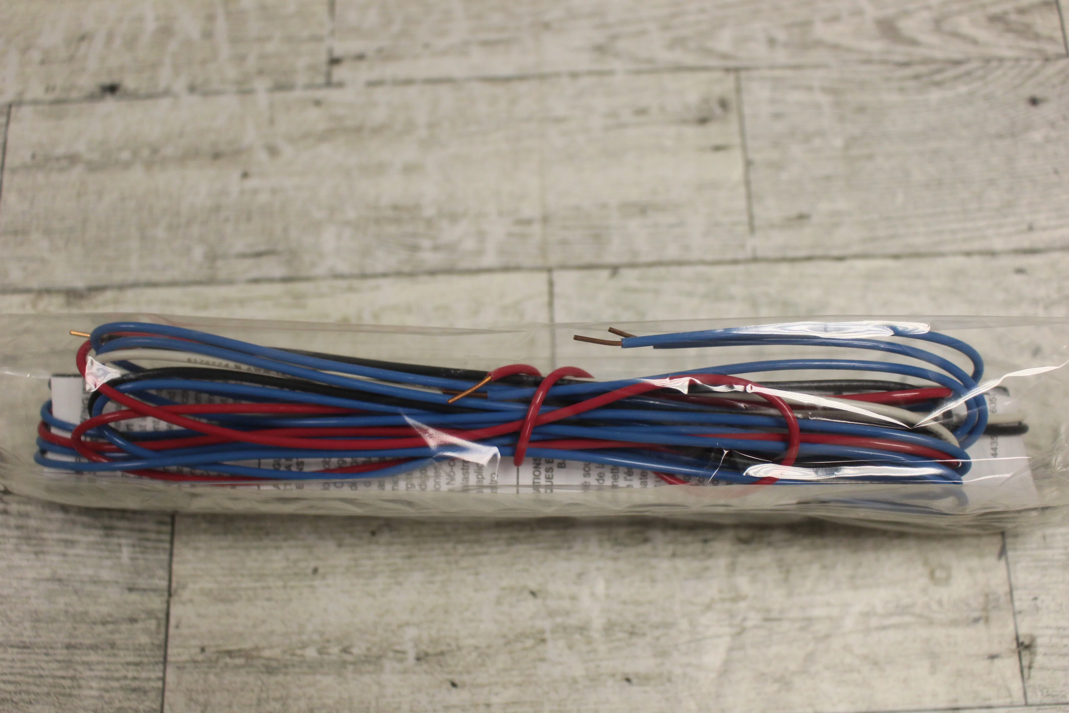 Philips ADVANCE IntelliVolt Centium ICN-3P32-N Ballast 4 Lamp - 120V to 277V - Image 4