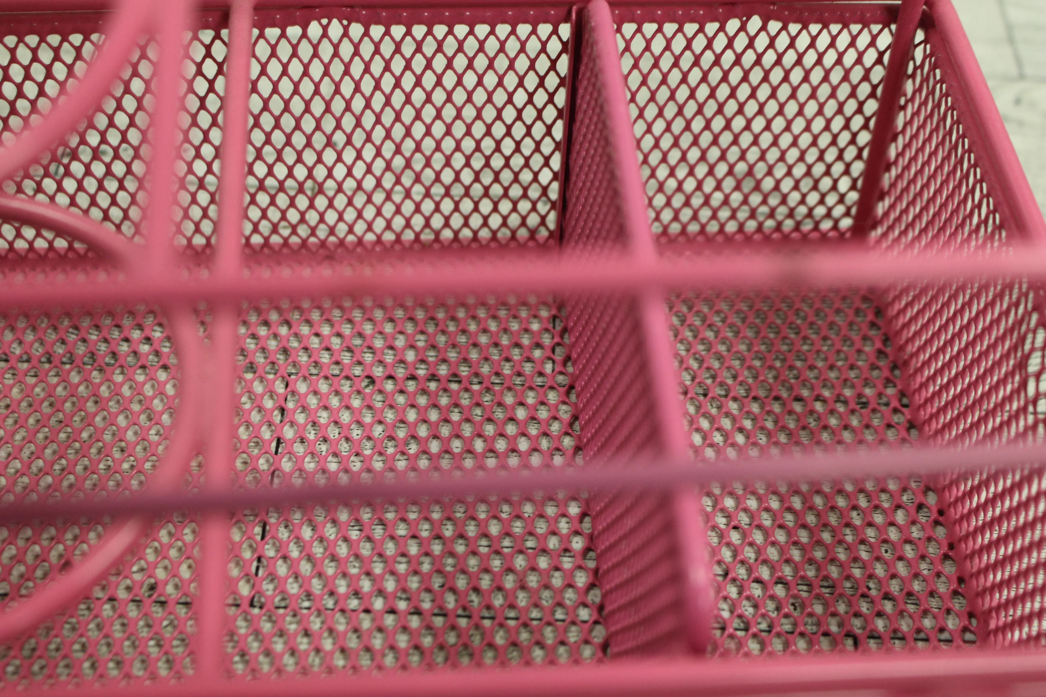 Pink Metal Mesh Organizer - Used - Image 10