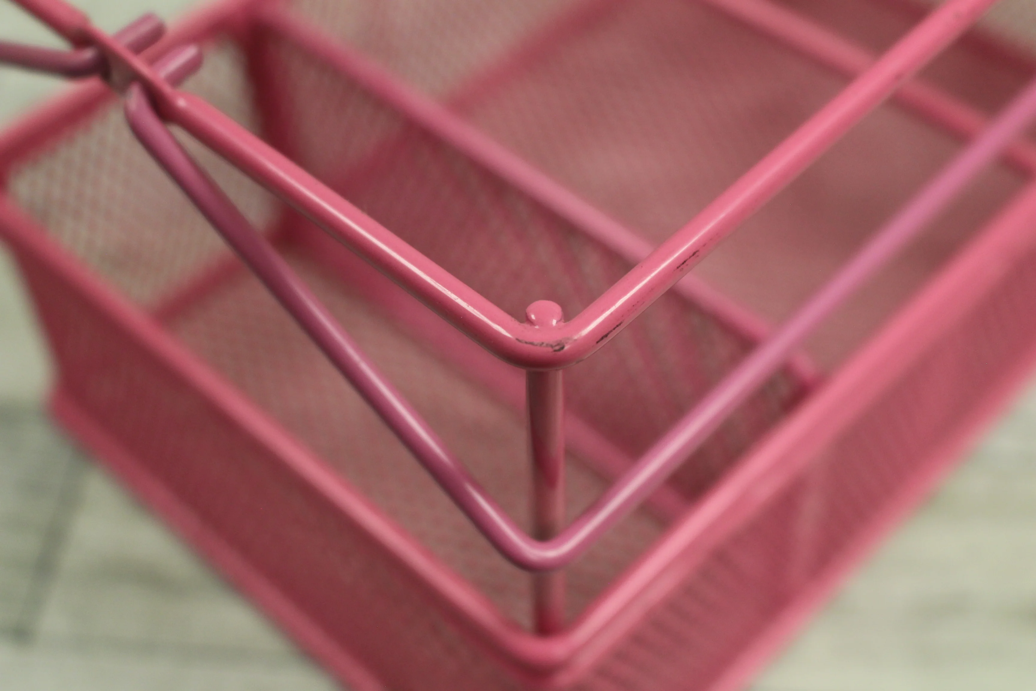 Pink Metal Mesh Organizer - Used - Image 9