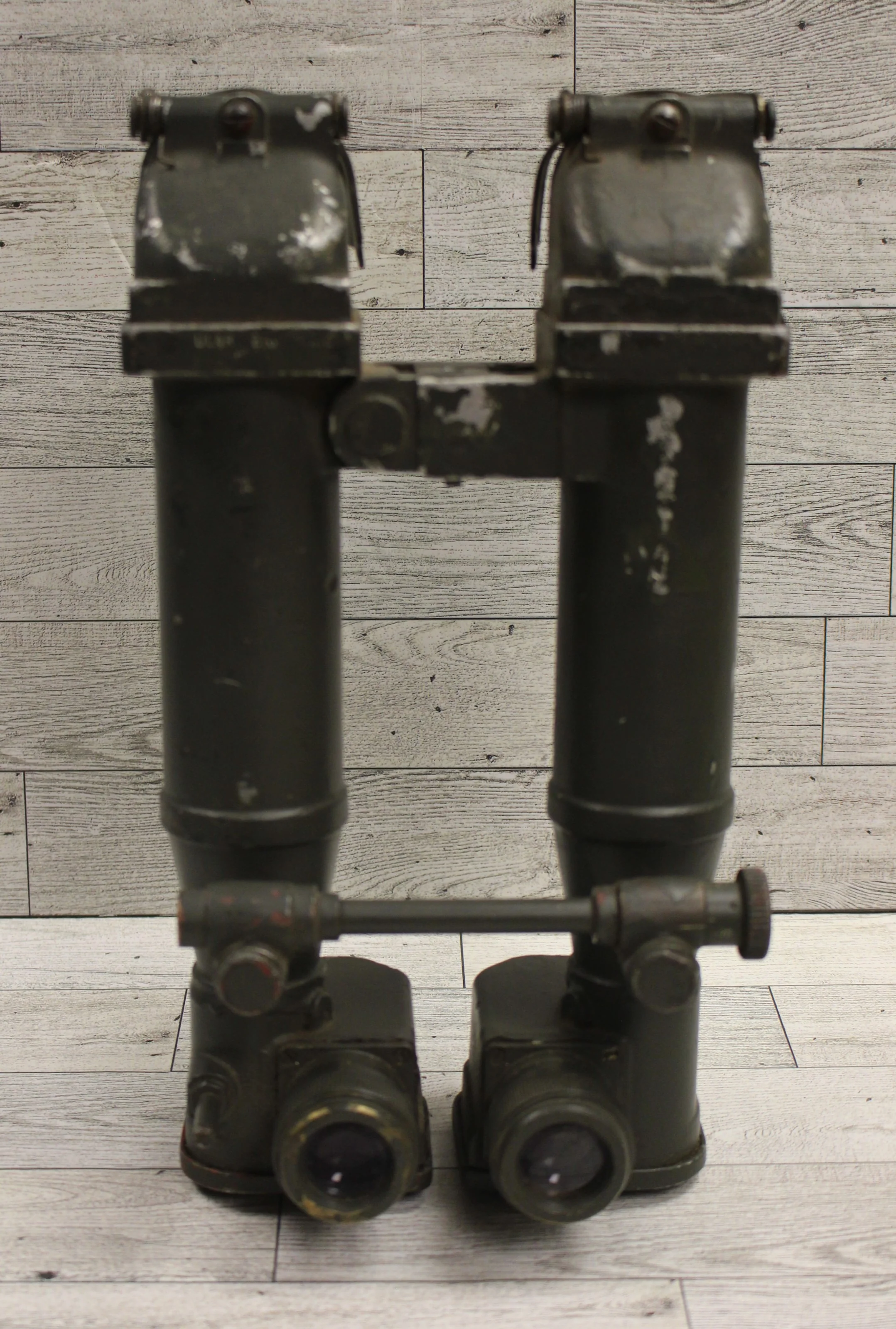Post WWII British Mark 2 A.F.V. "Tank Commander" Periscopic Binoculars - Image 3