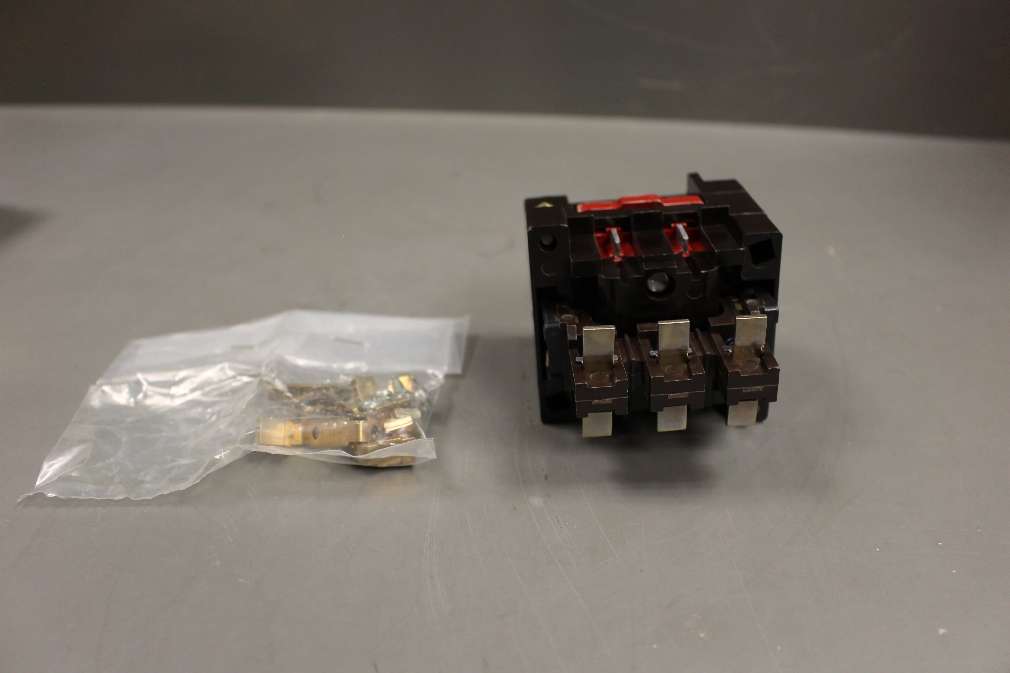 Power Unit Relay, 5945-00-480-7324, C10CXA, New - Image 2