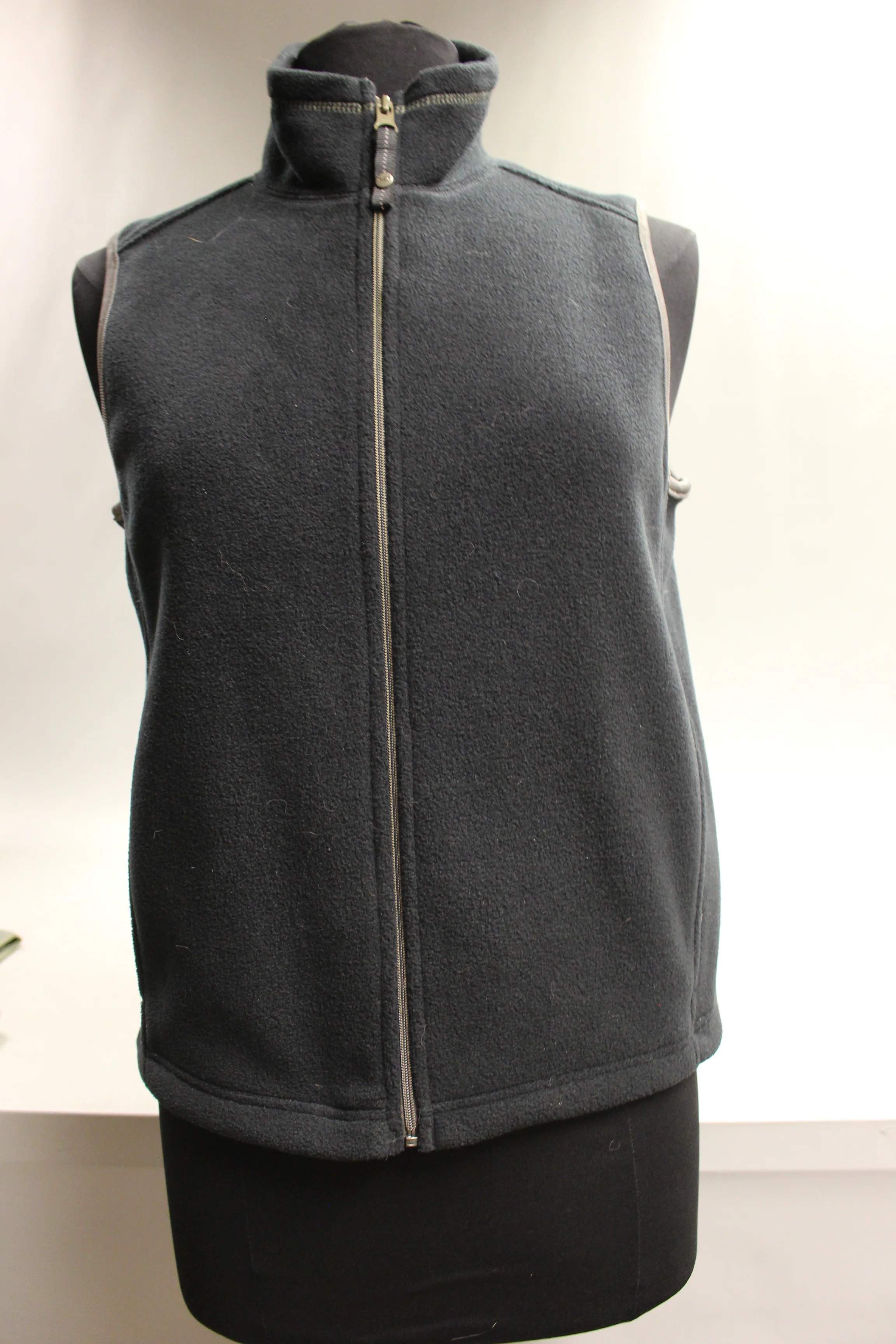 REI Boys Vest - XL - Black with Tan Trim - Used