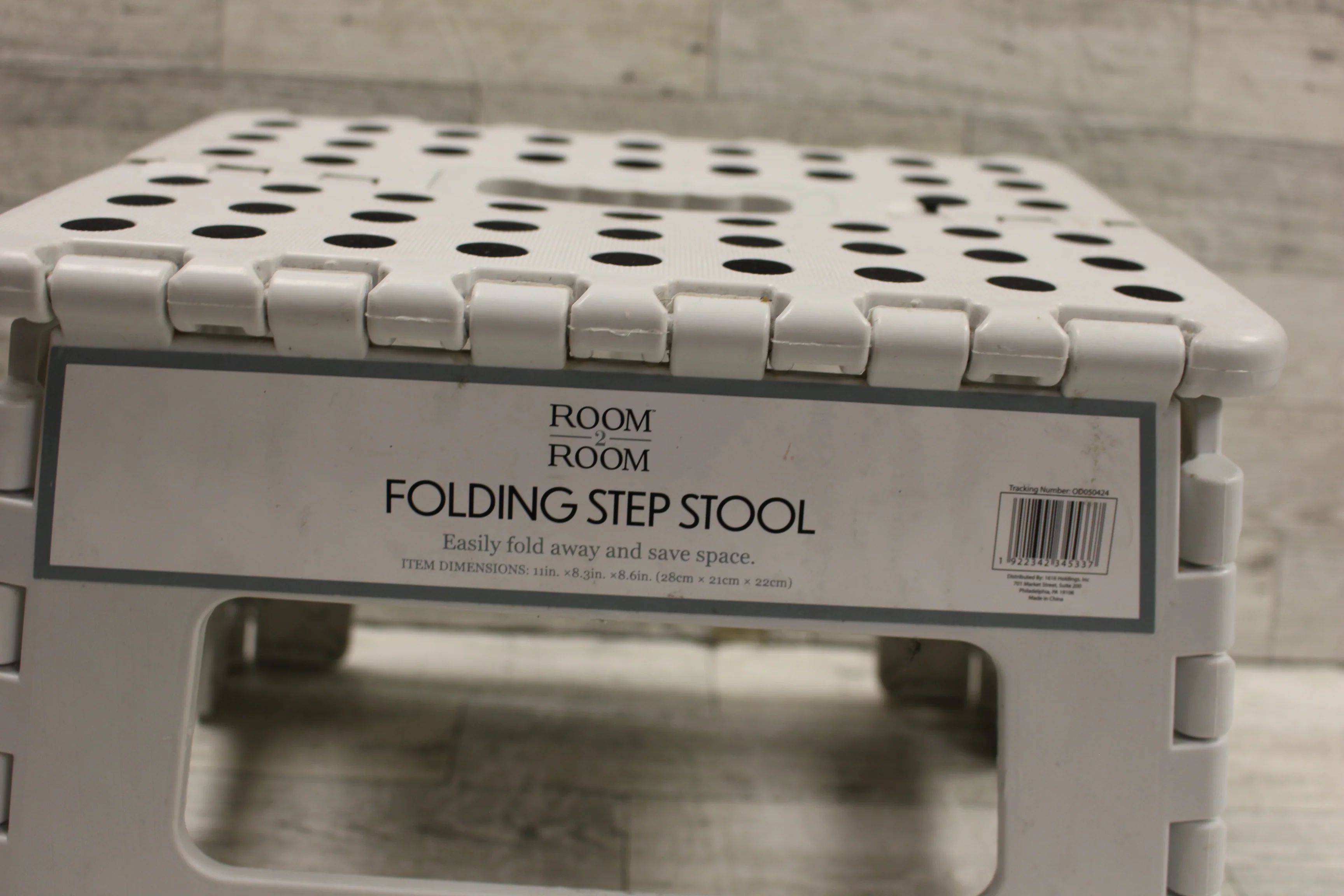 Room 2 Room Folding Step Stool - White - Used - Image 2