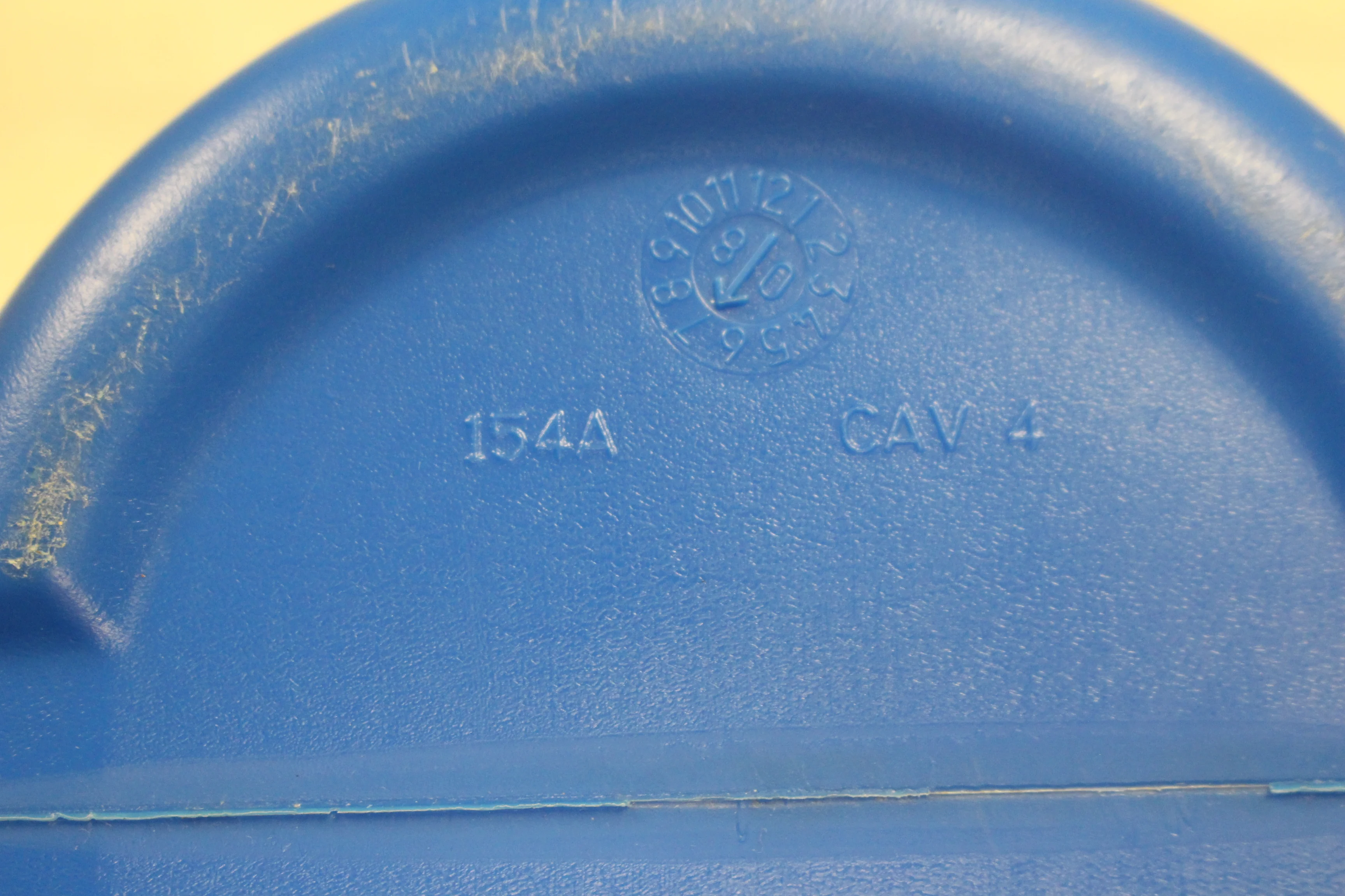 Rubbermaid Half Gallon Water Drink Jug - #154A - Blue/White - Used - Image 5