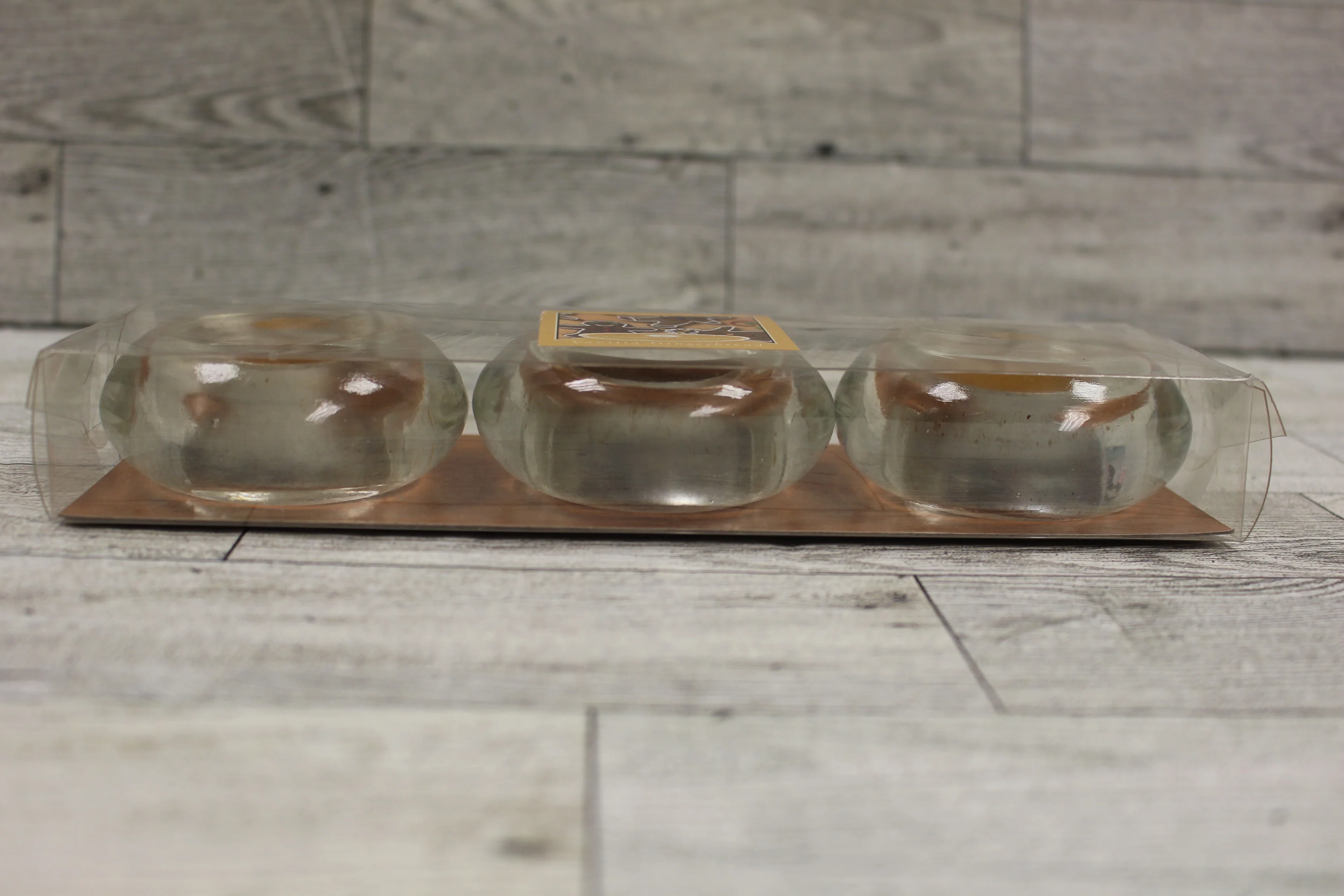 Set of 3 Round Vanilla Gingerbread Scented Tealight Candles in Glass Holders-New - Image 7