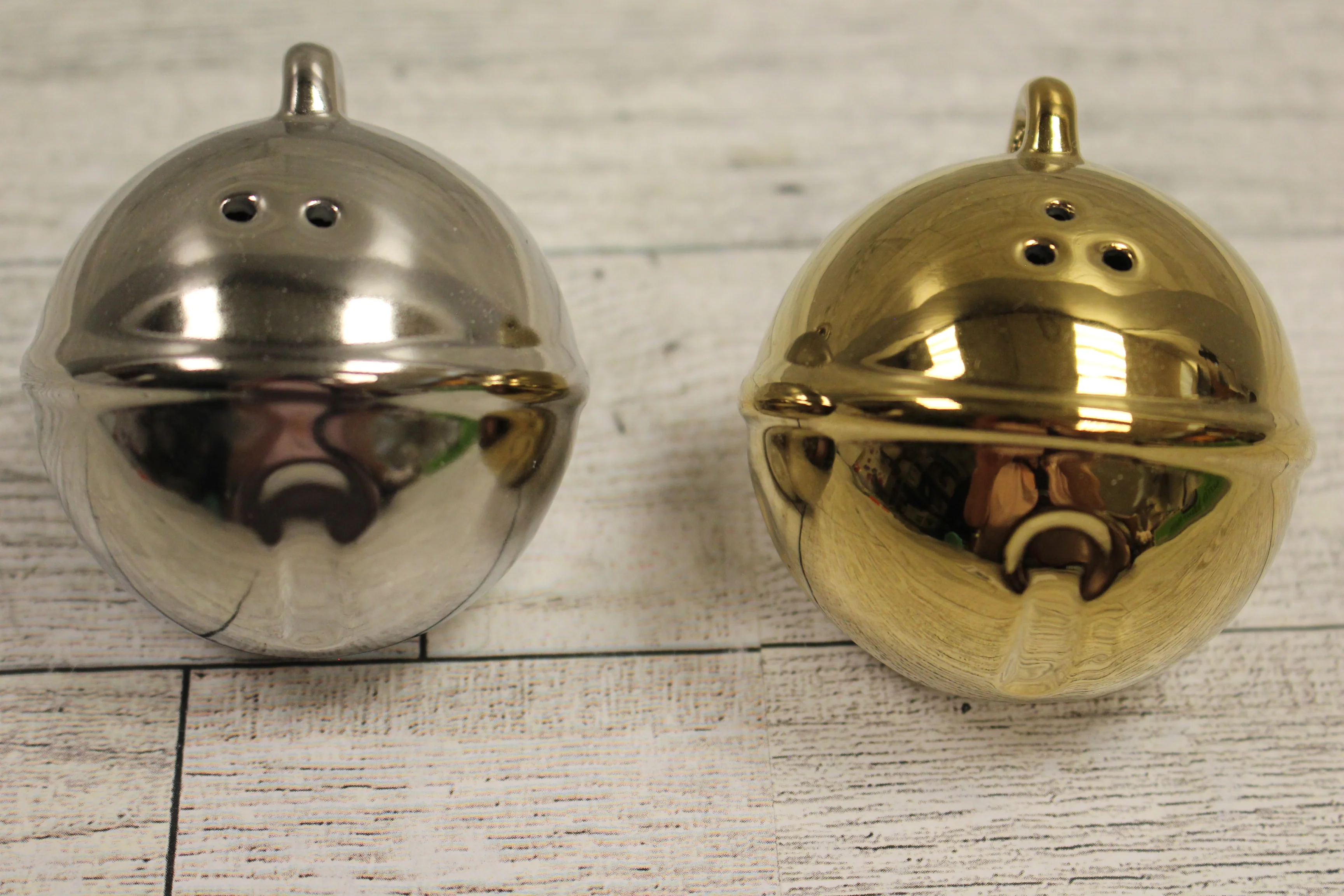 Set of Jungle Bells Salt and Pepper Shakers - Gold and Silver - Used - Image 4