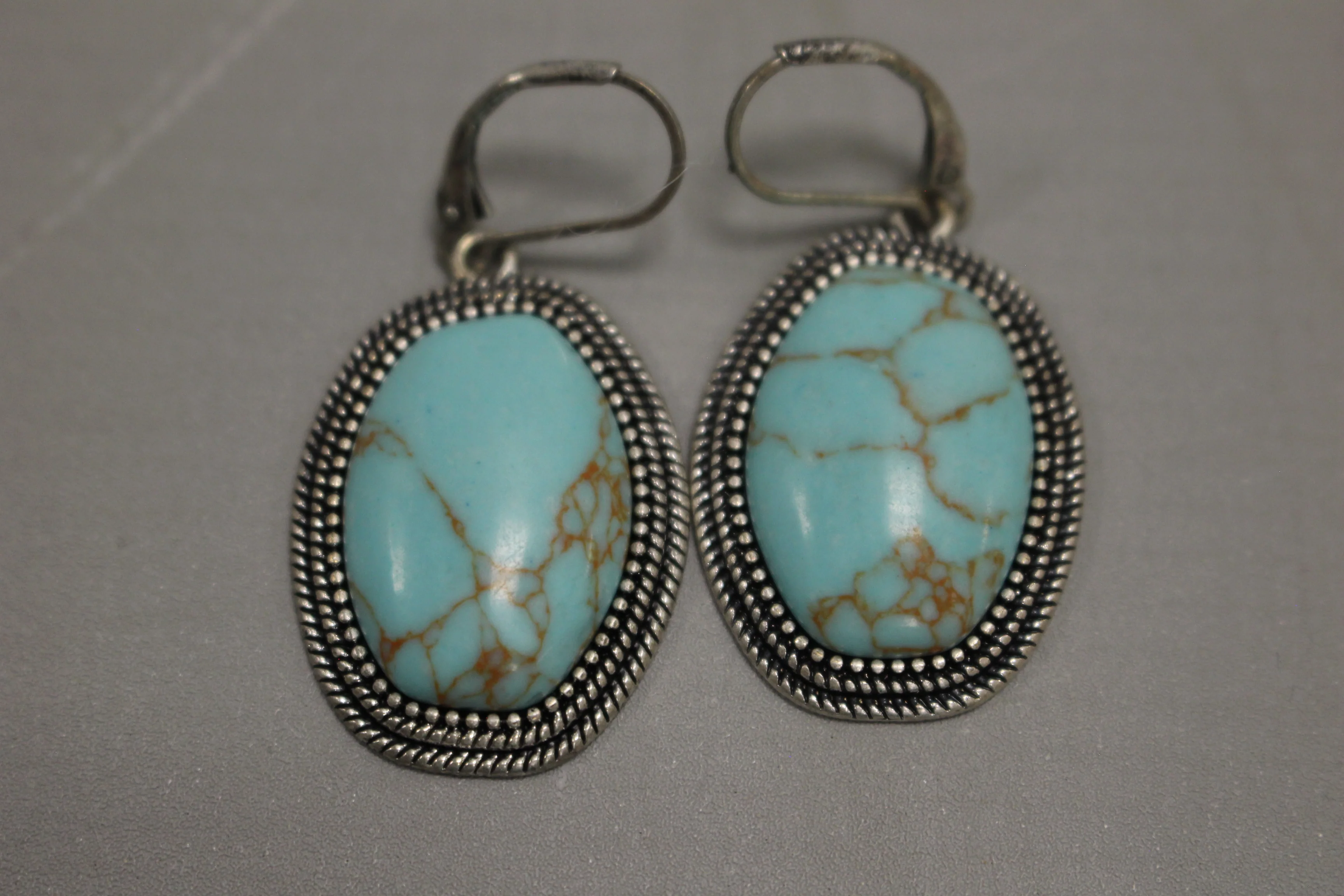 Silver-Tone Faux Turquoise Necklace, Bracelet, and Earrings Set - Used - Image 8
