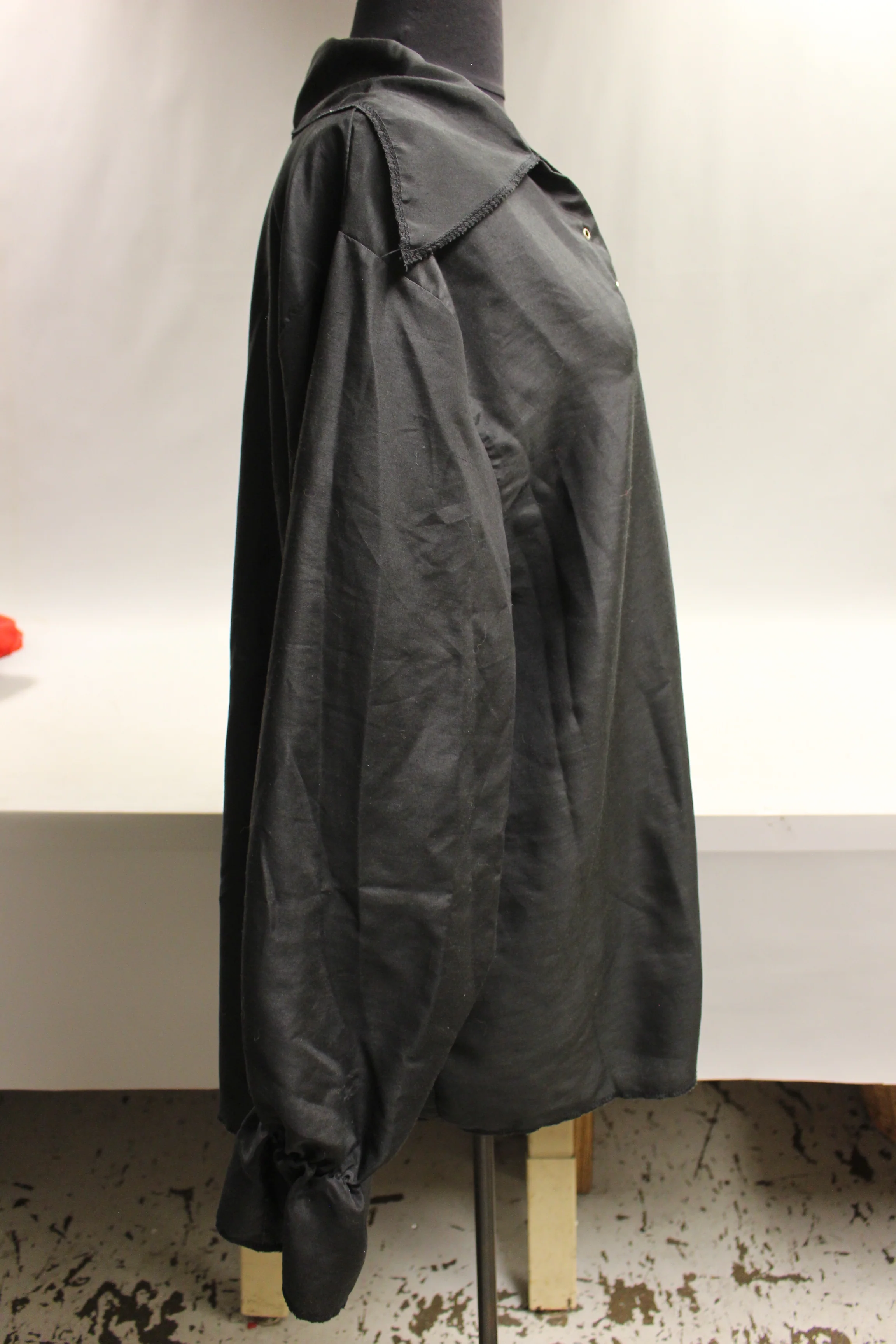 Spirit Halloween Black Costume Shirt - XL - Used - Image 5